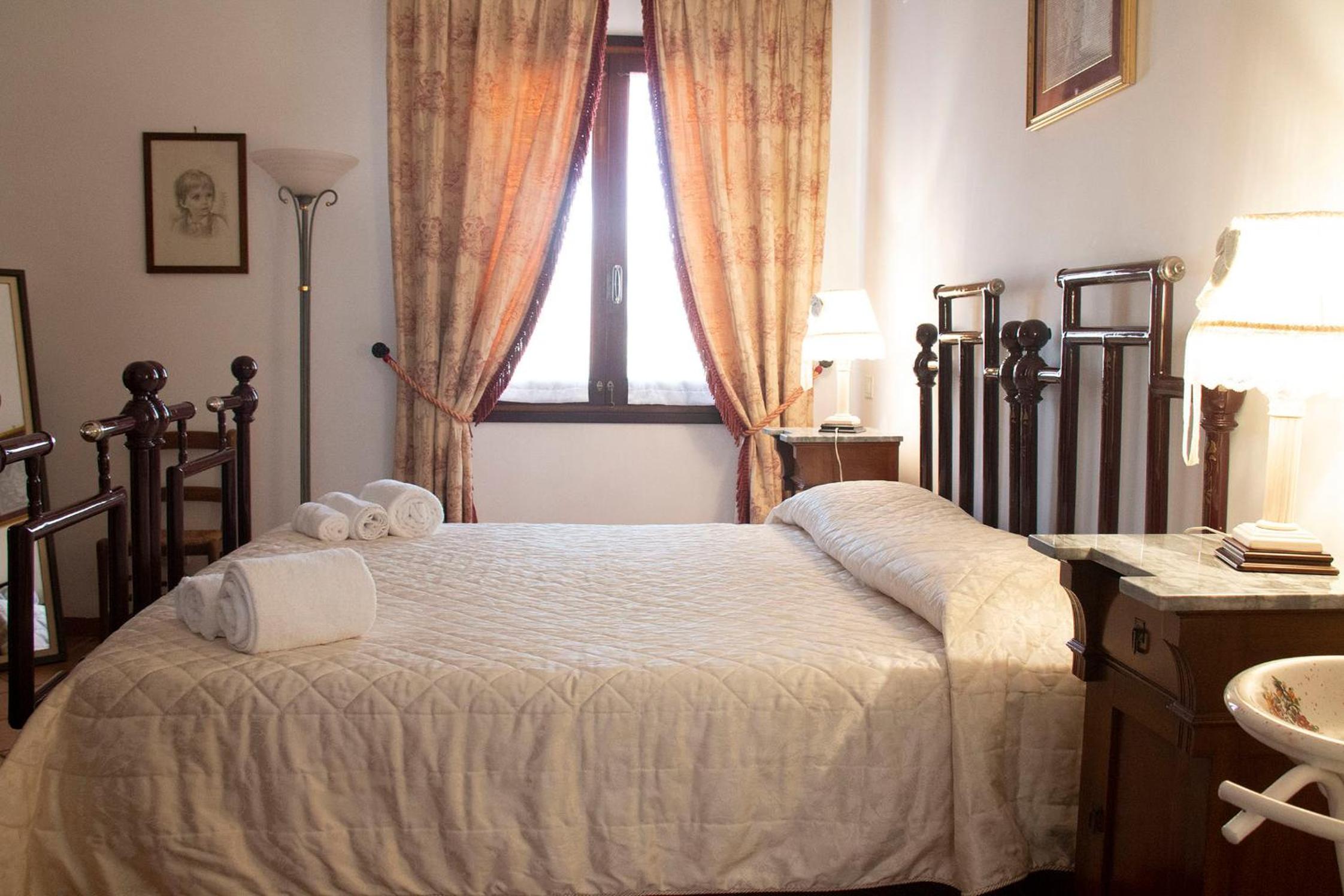 Villa Vetti - Exclusive Garden & Pool Retreat