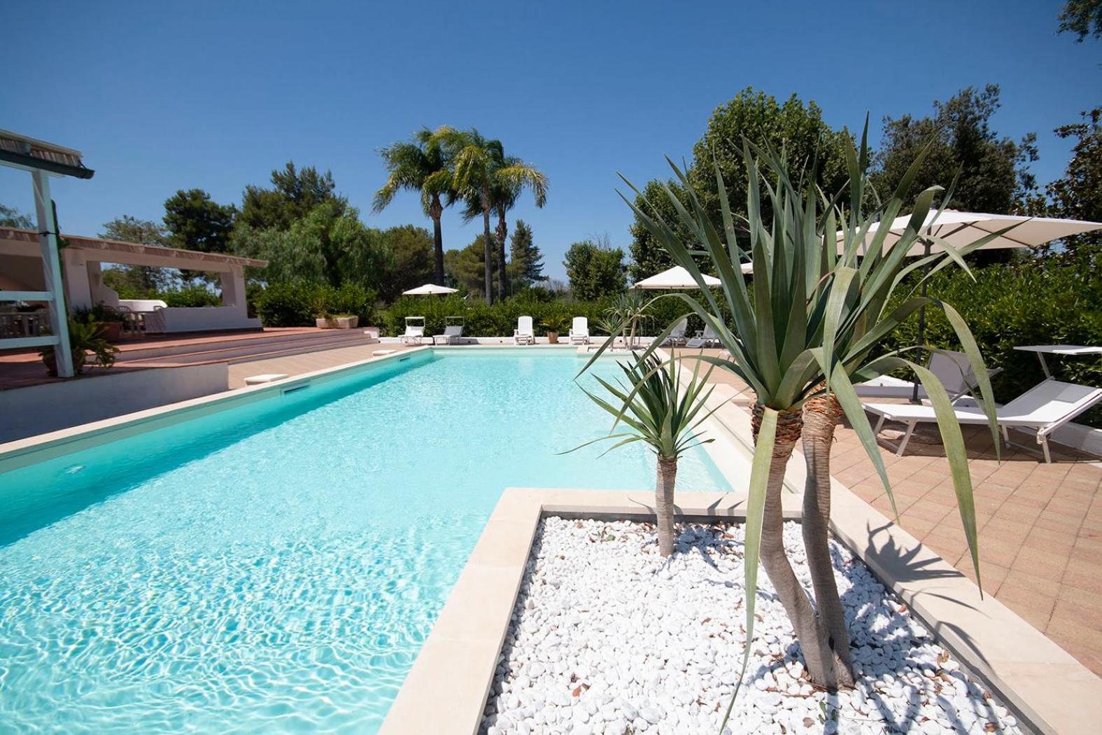 Villa Vetti - Exclusive Garden & Pool Retreat