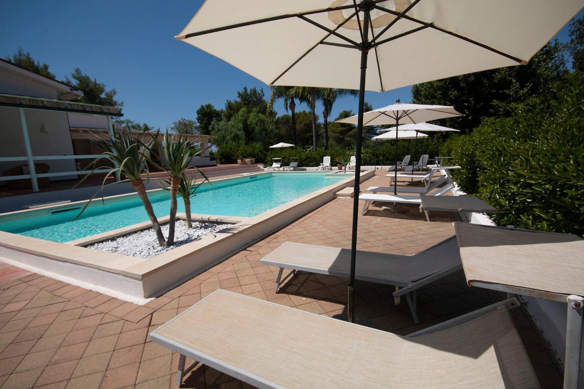 Villa Vetti - Exclusive Garden & Pool Retreat