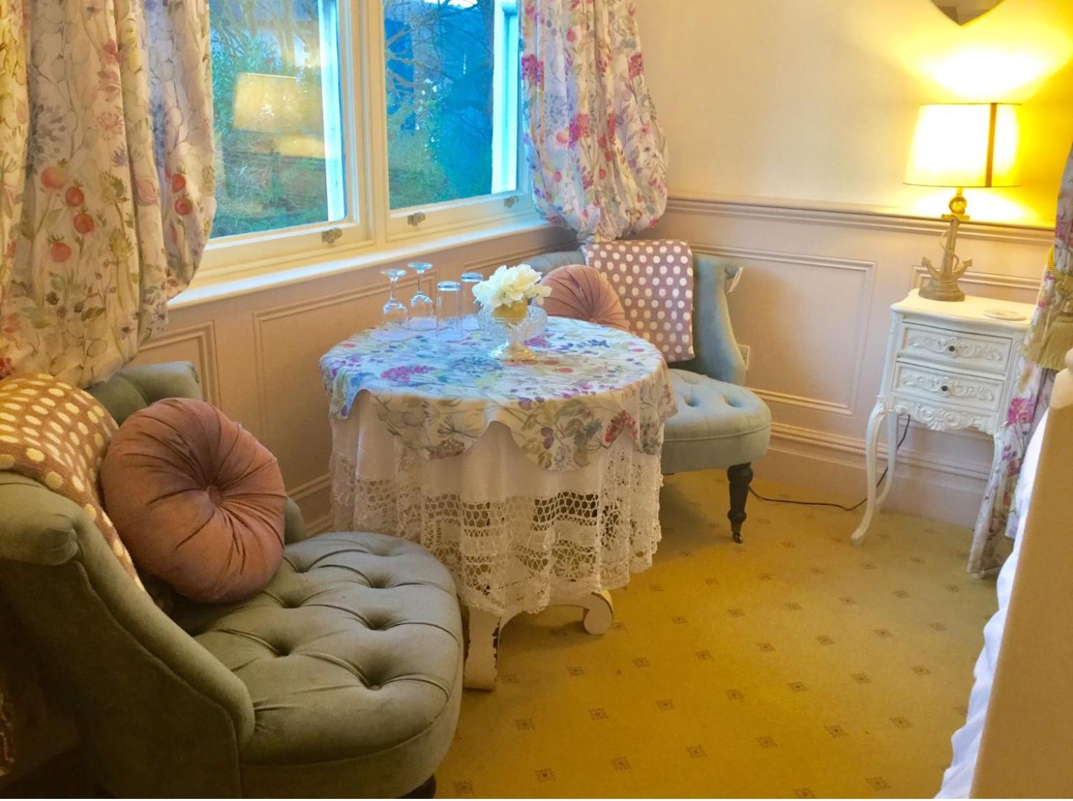 Storrs Gate House B & B No pets Allowed