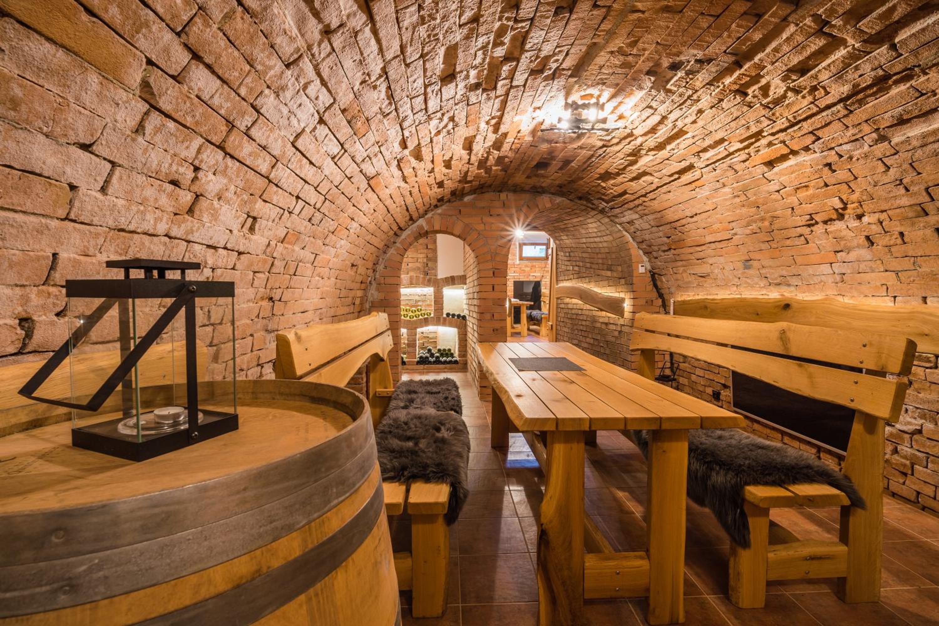 Vinoza - ubytování a vinný sklep Velké Bílovice Rulandová