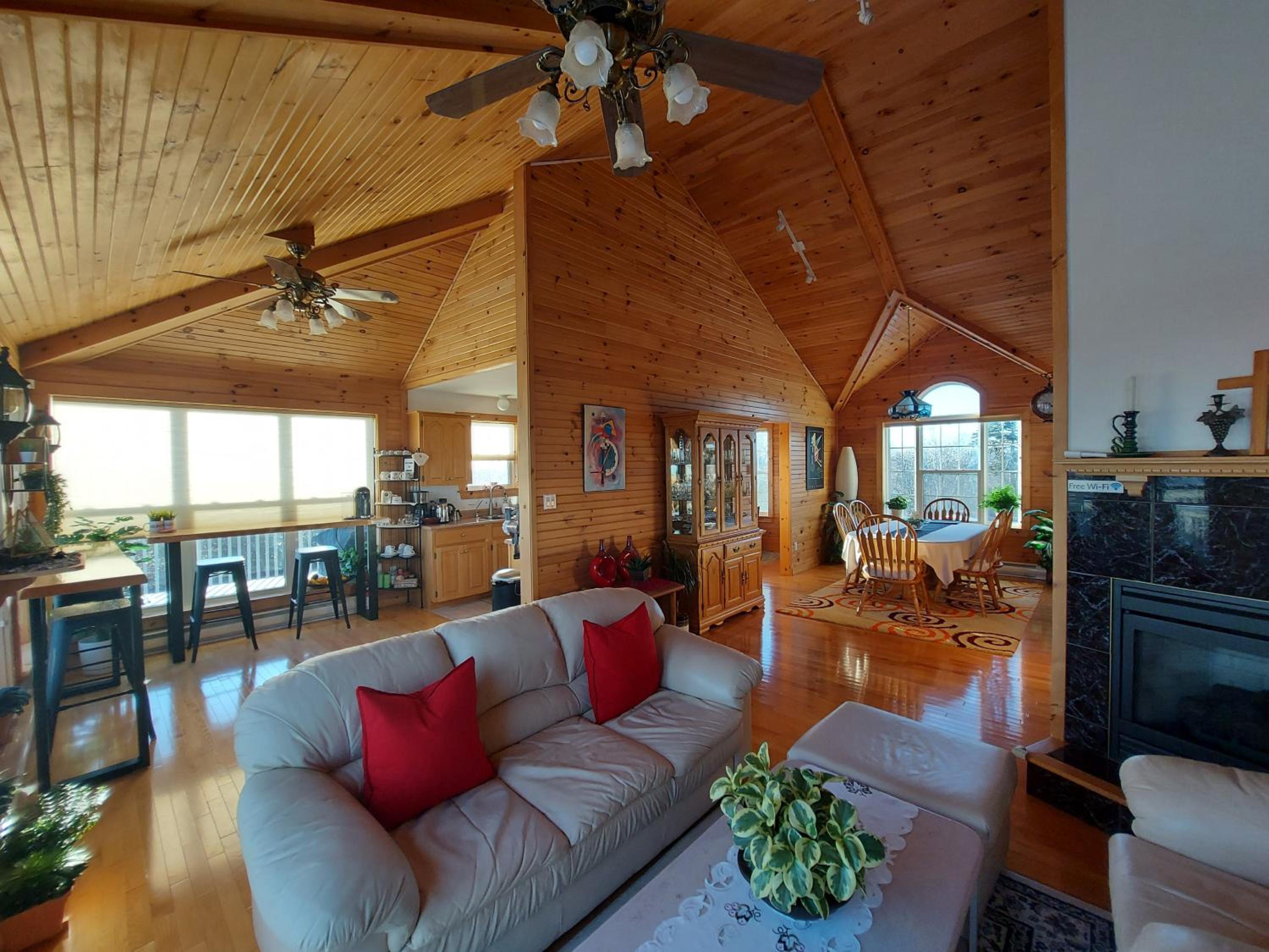 Panorama Sunrise House