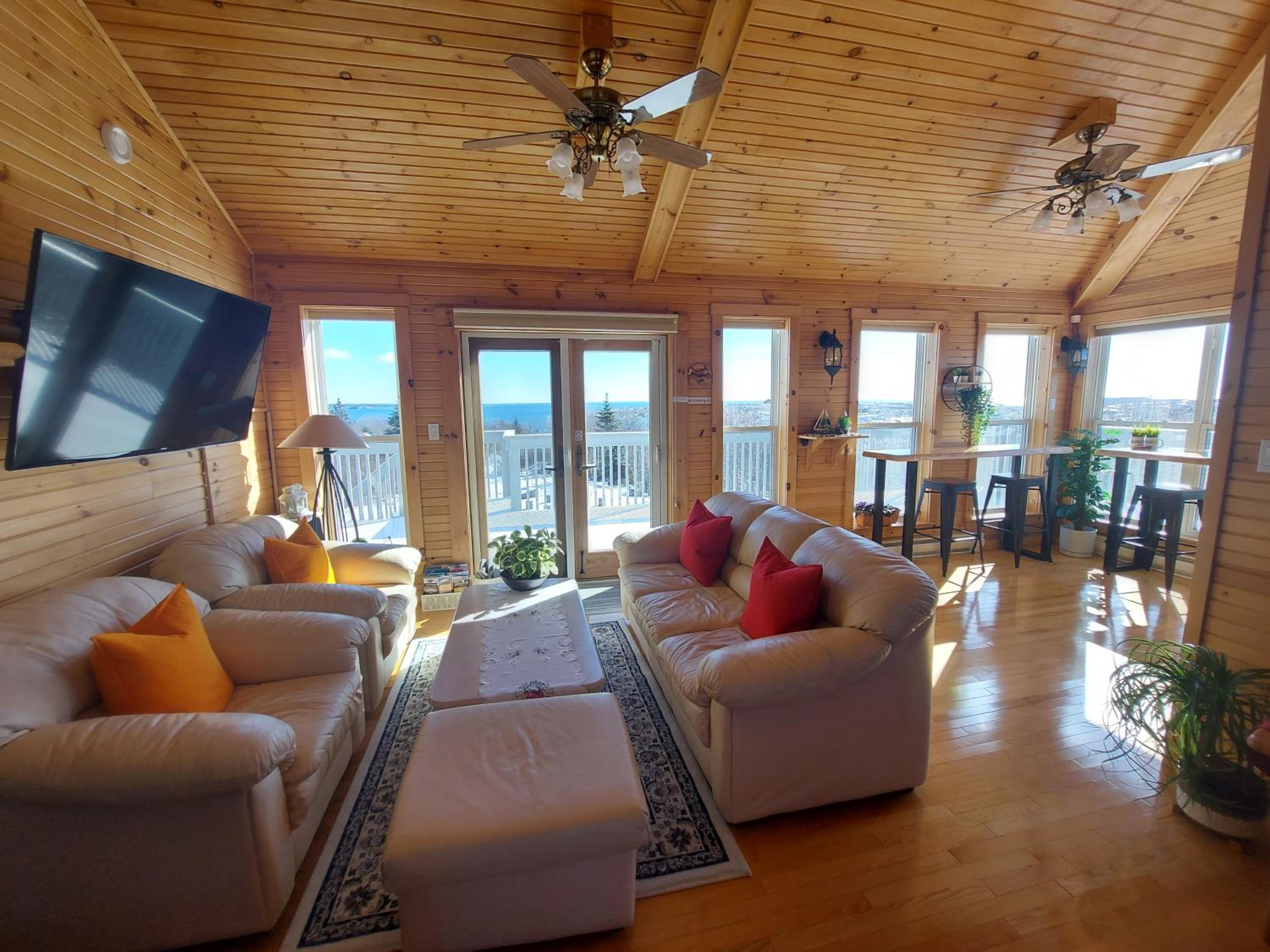 Panorama Sunrise House
