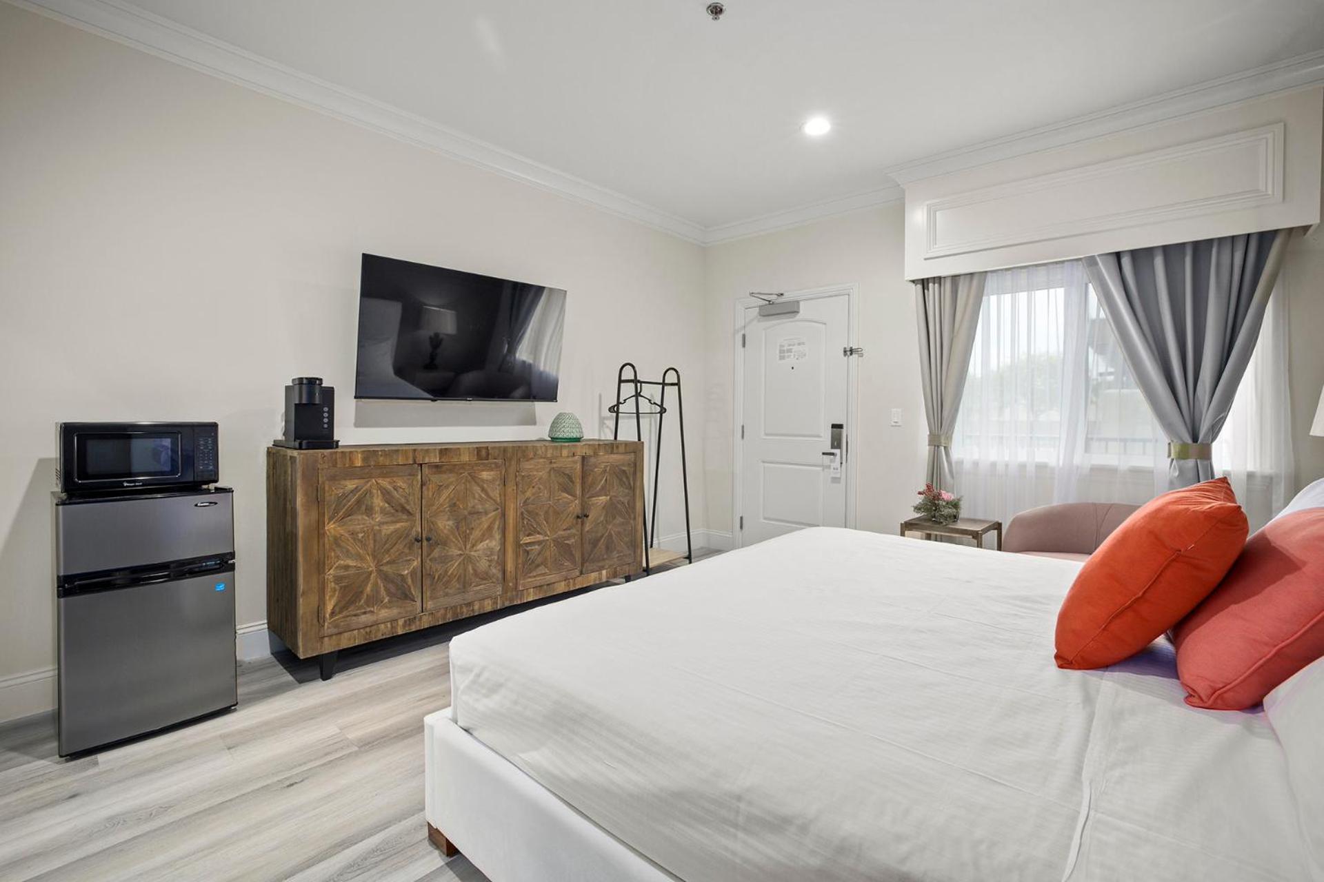 Hotel Huntington - Property Image 50