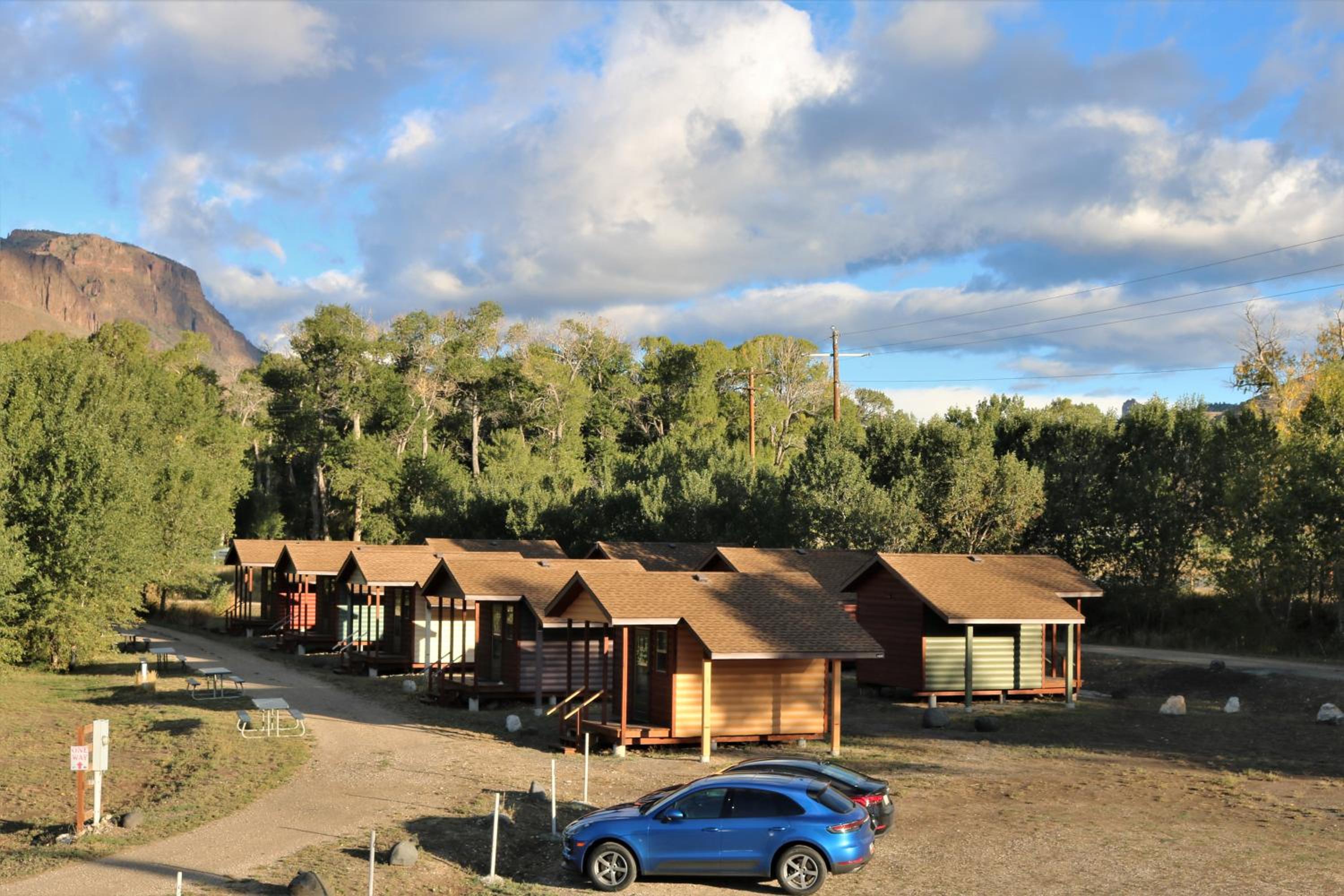 Cody Vacations - Eycat Lodging Company - Property Image 1