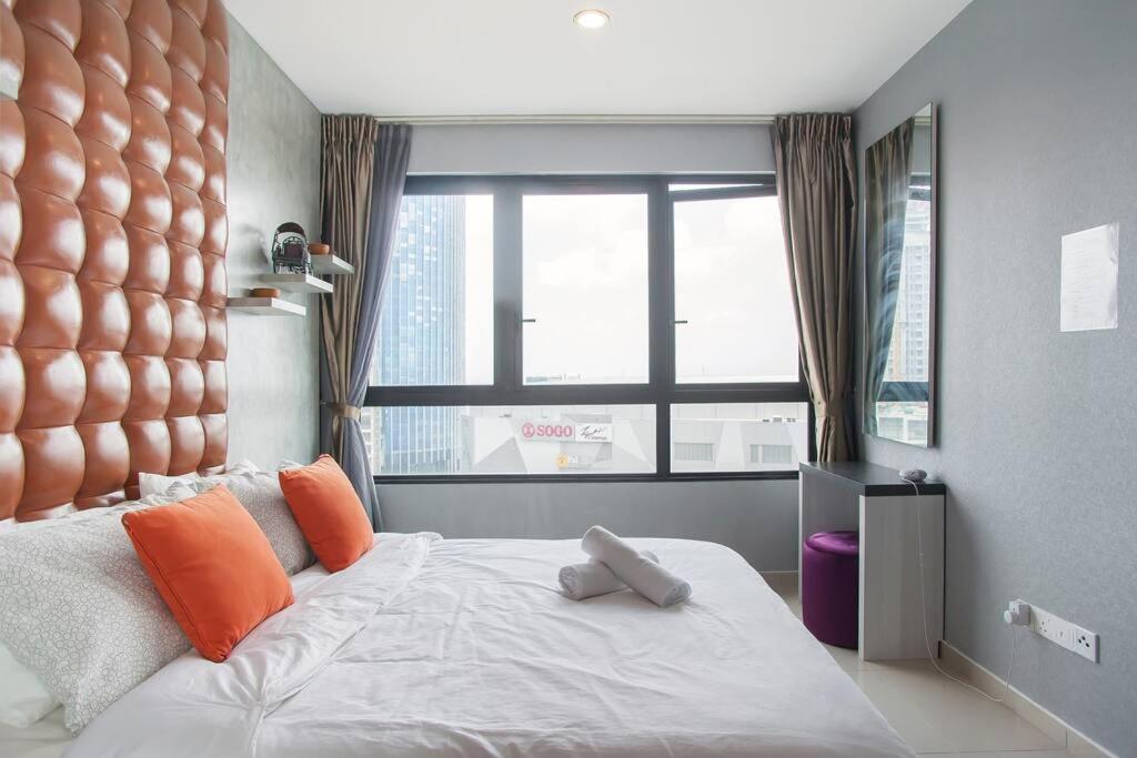 iCity 1Bedroom Apt Near Mall FREE PARKING & WIFI photo 3