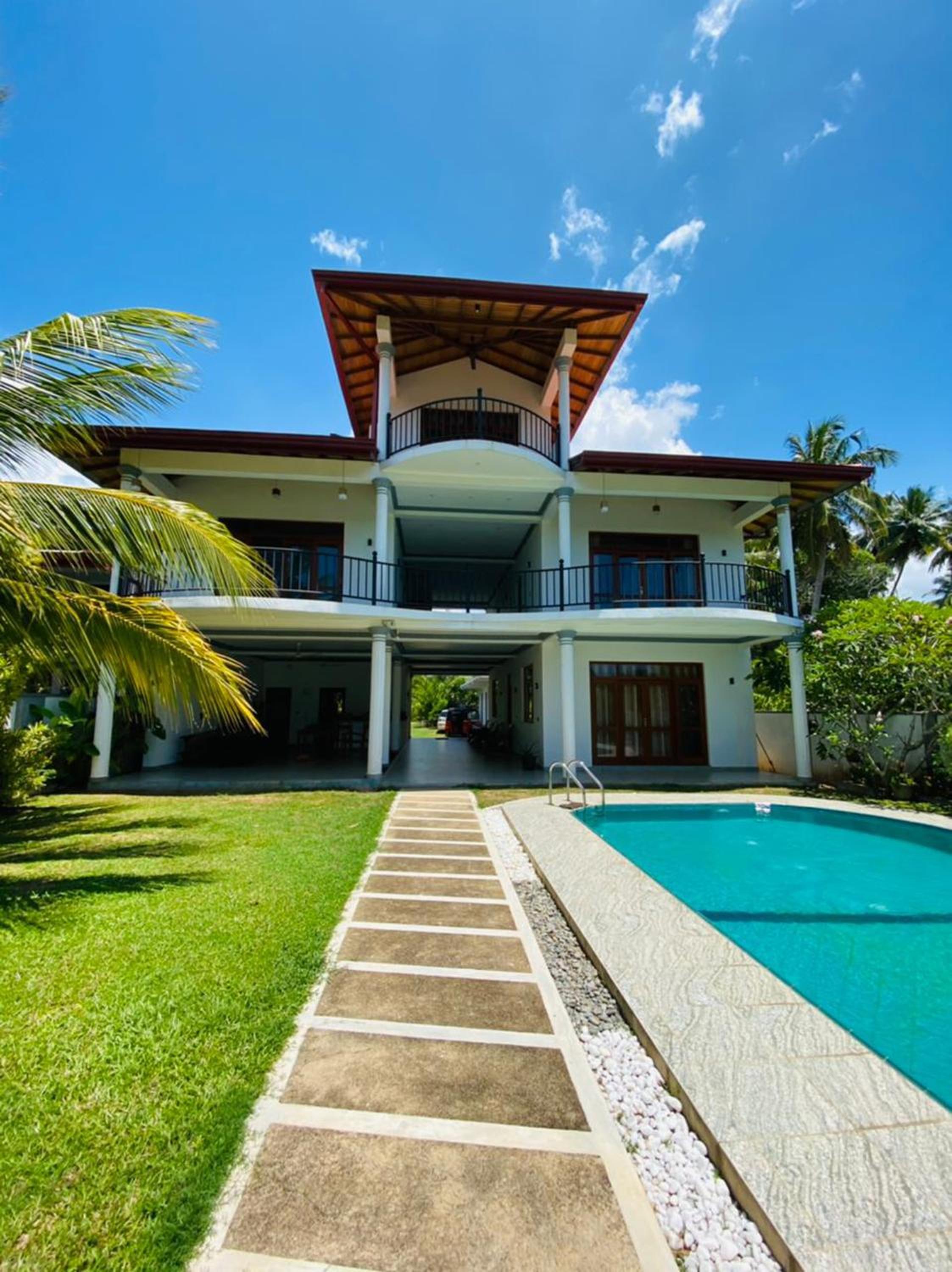 Villa Riverside view 4