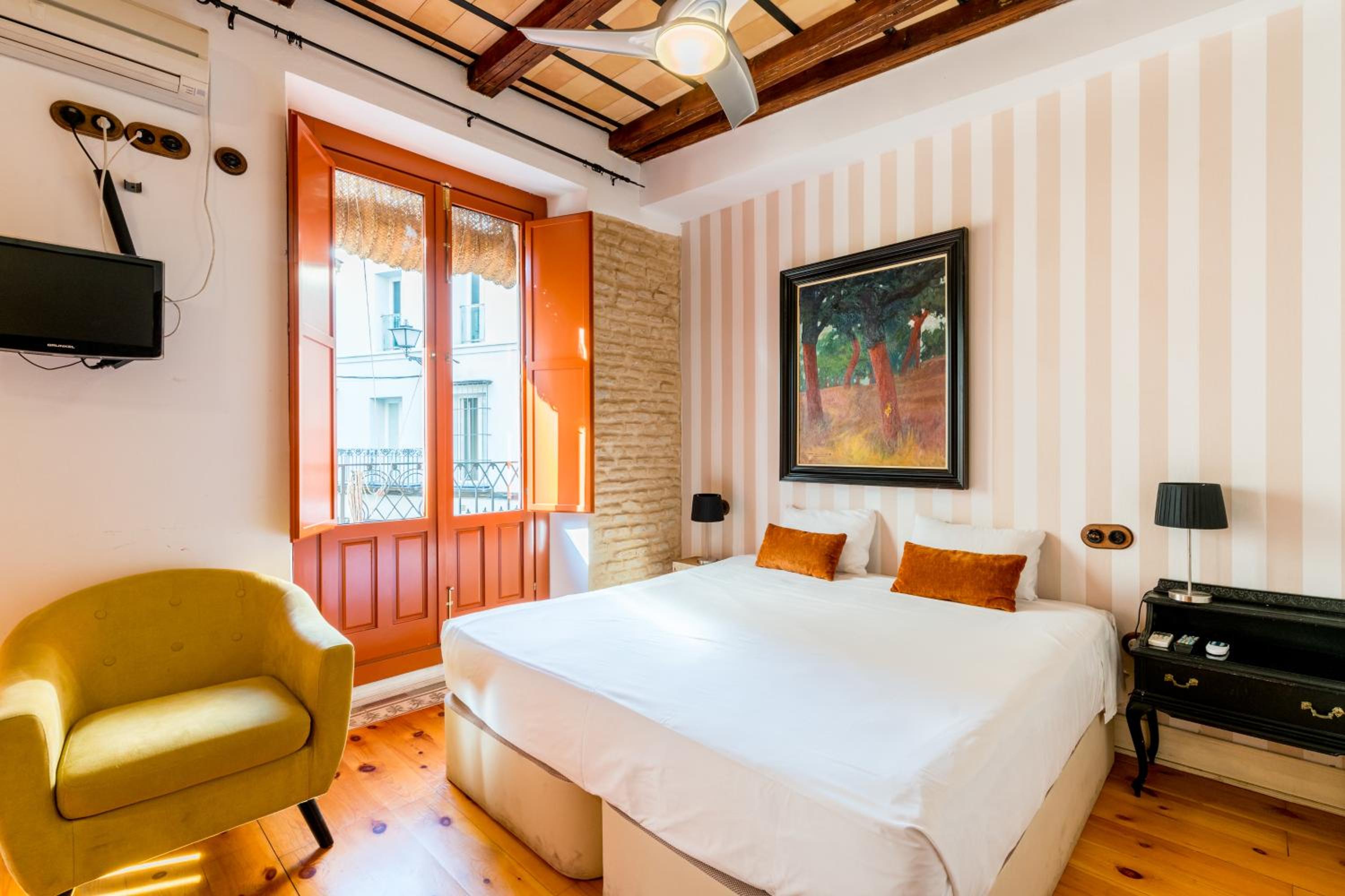 Alameda Suites Apartments