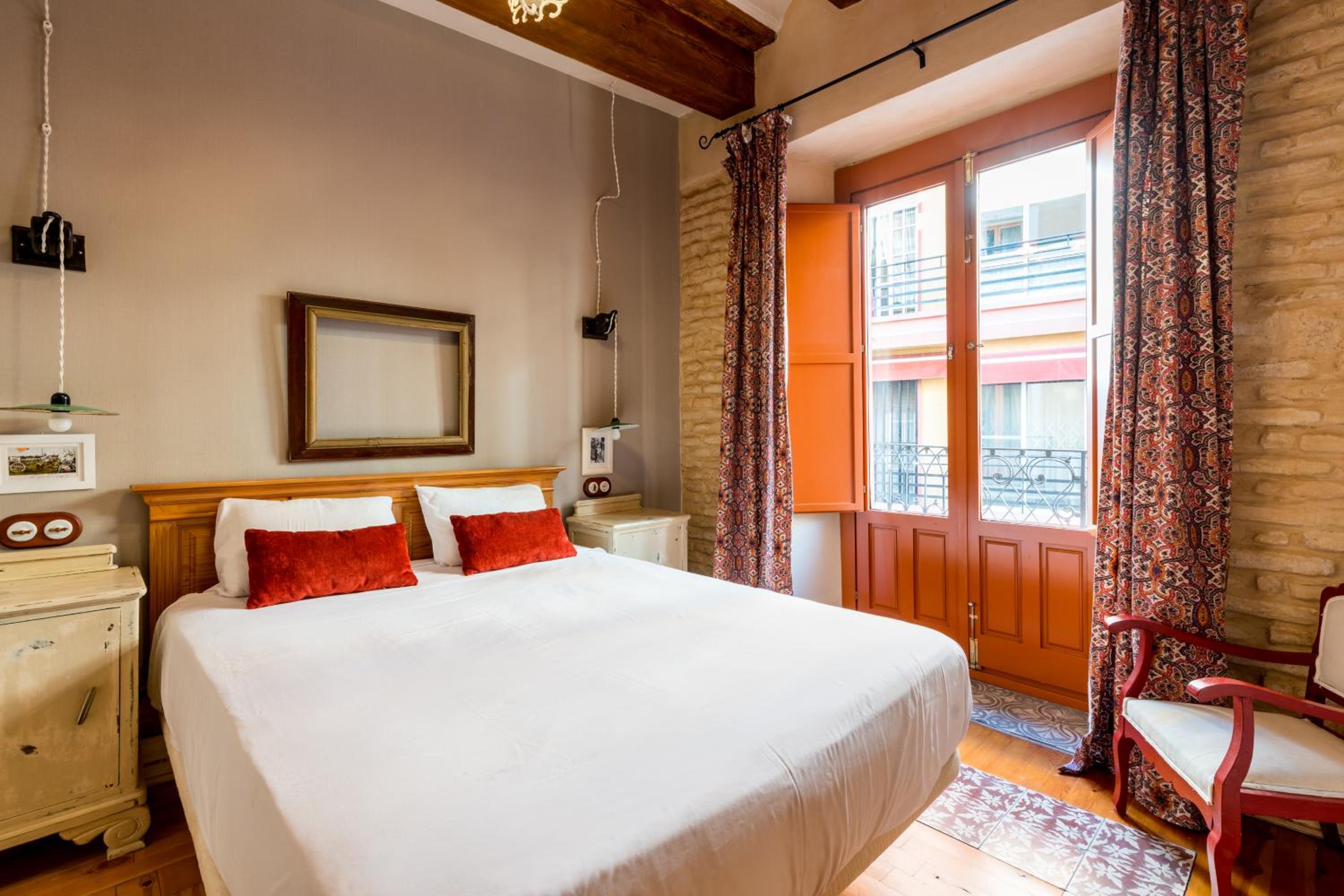 Alameda Suites Apartments