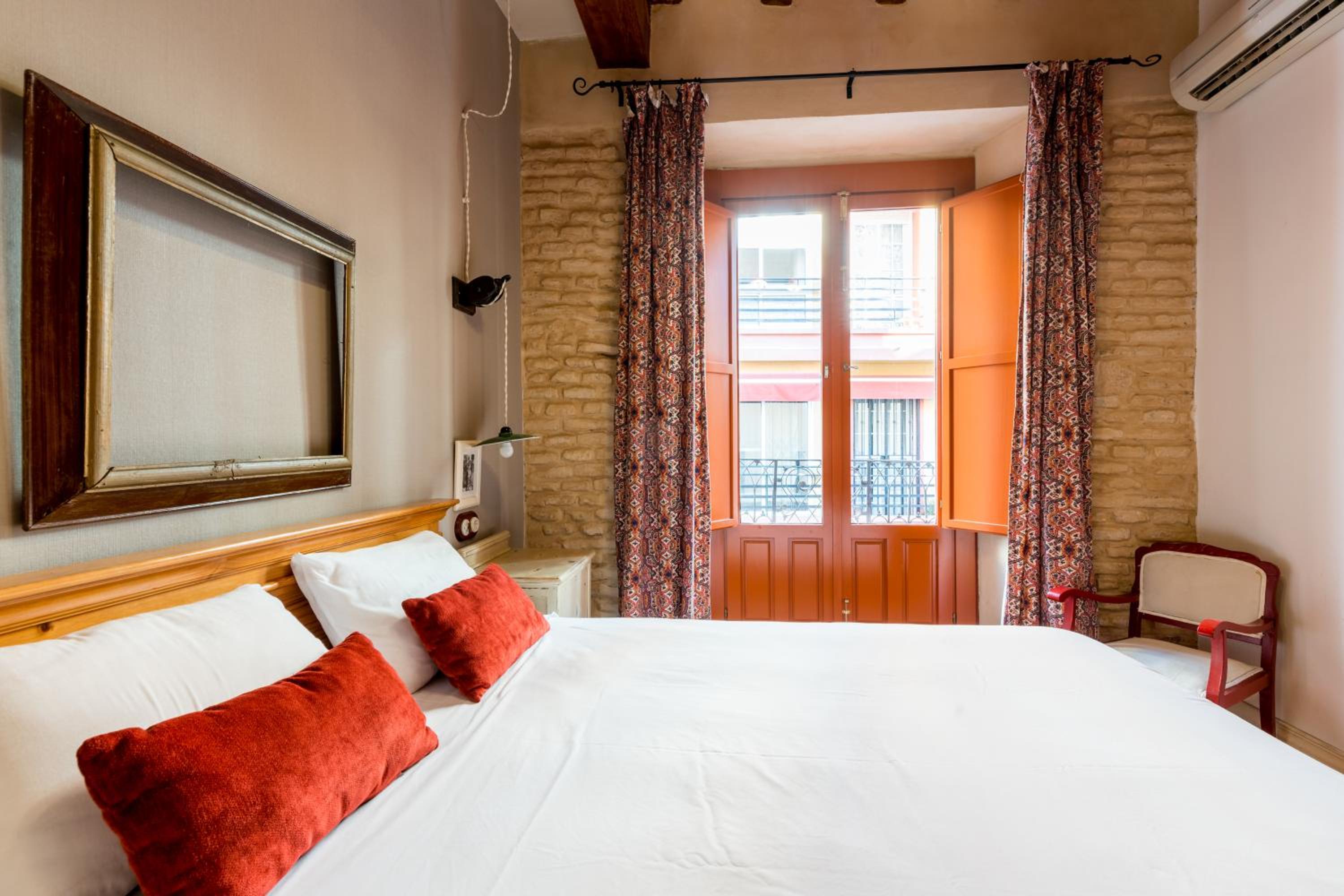 Alameda Suites Apartments