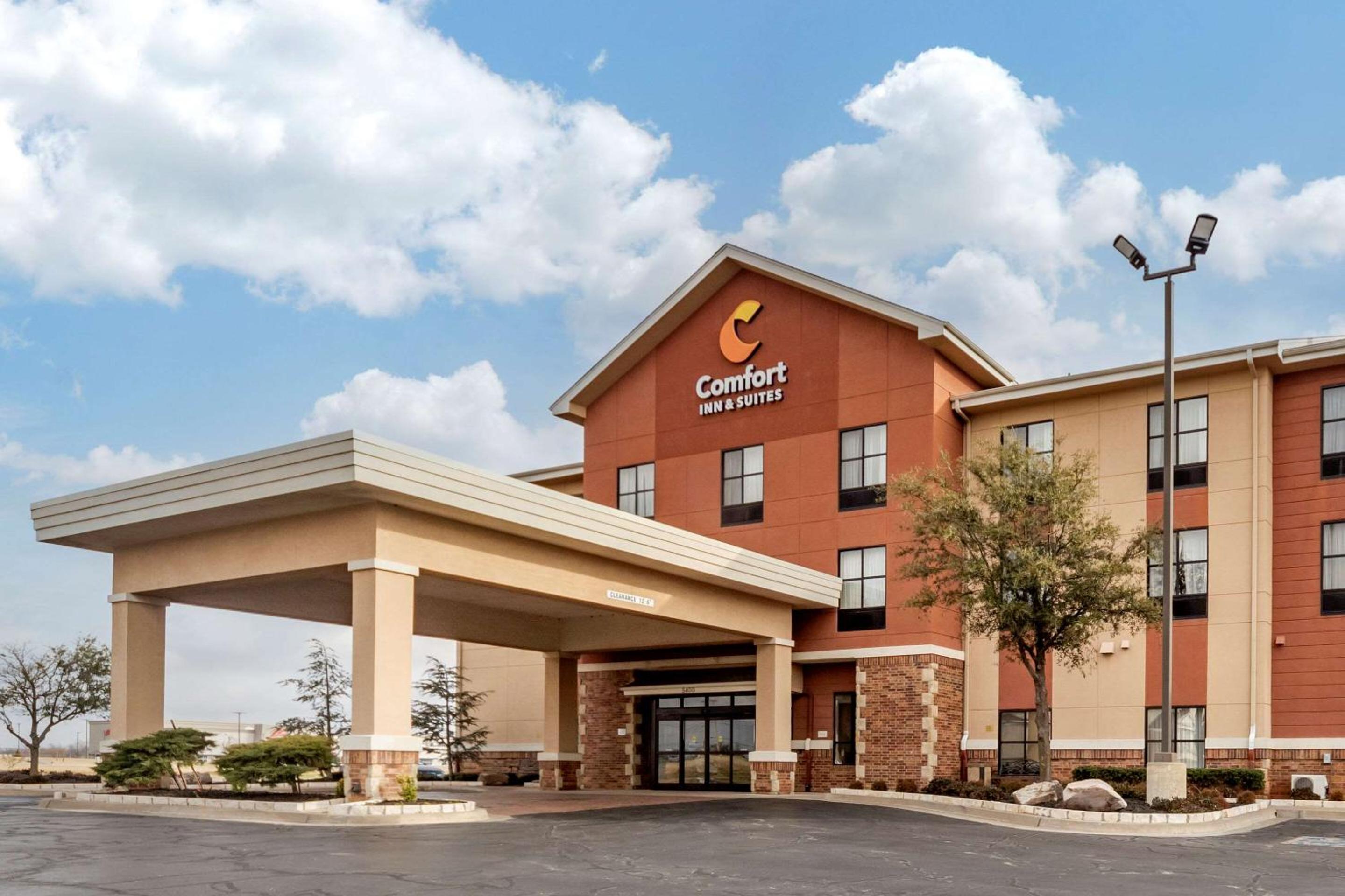 Oklahoma City Vacations - Comfort Inn  Suites Shawnee North near I-40 - Property Image 1