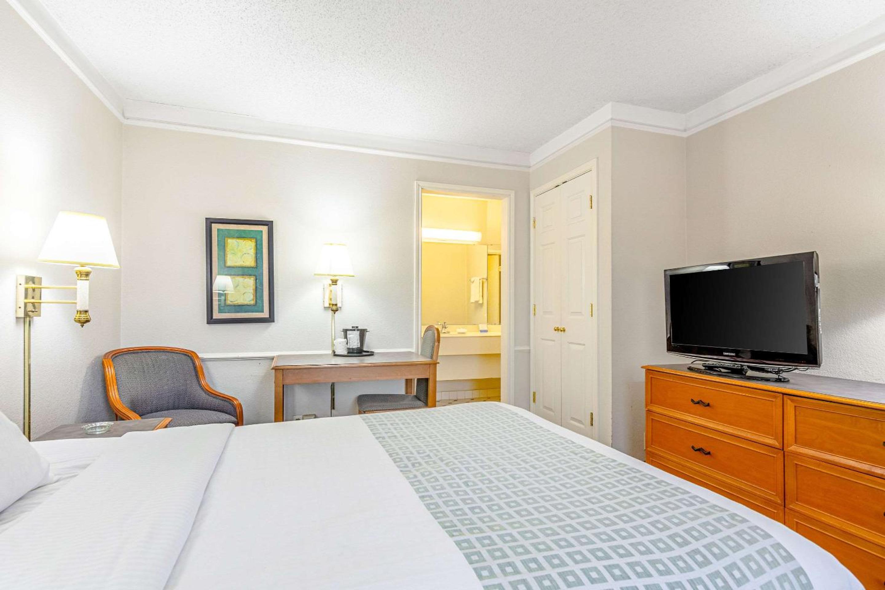 Rodeway Inn, Photo 36