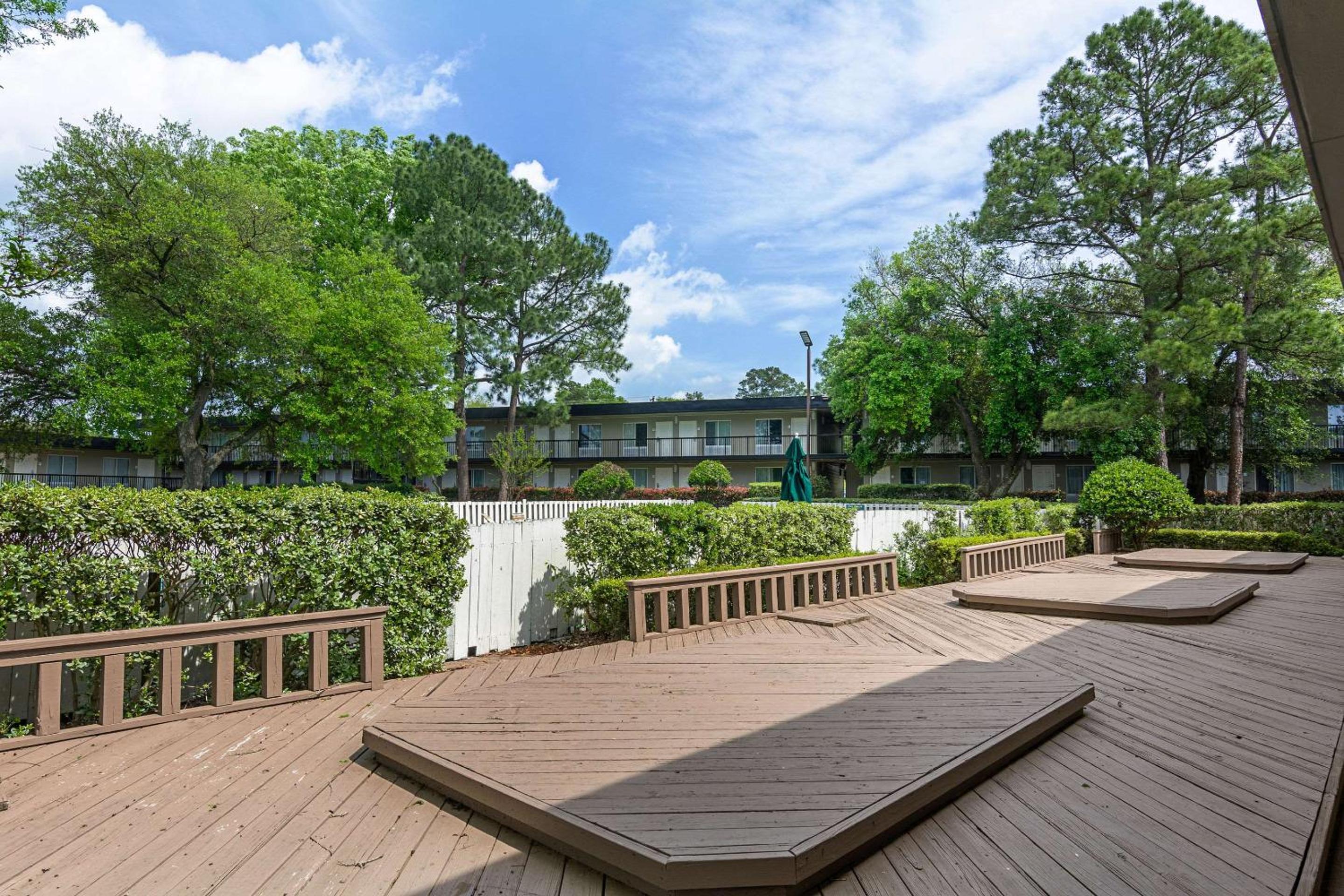 Huntsville Vacations - Rodeway Inn - Property Image 4