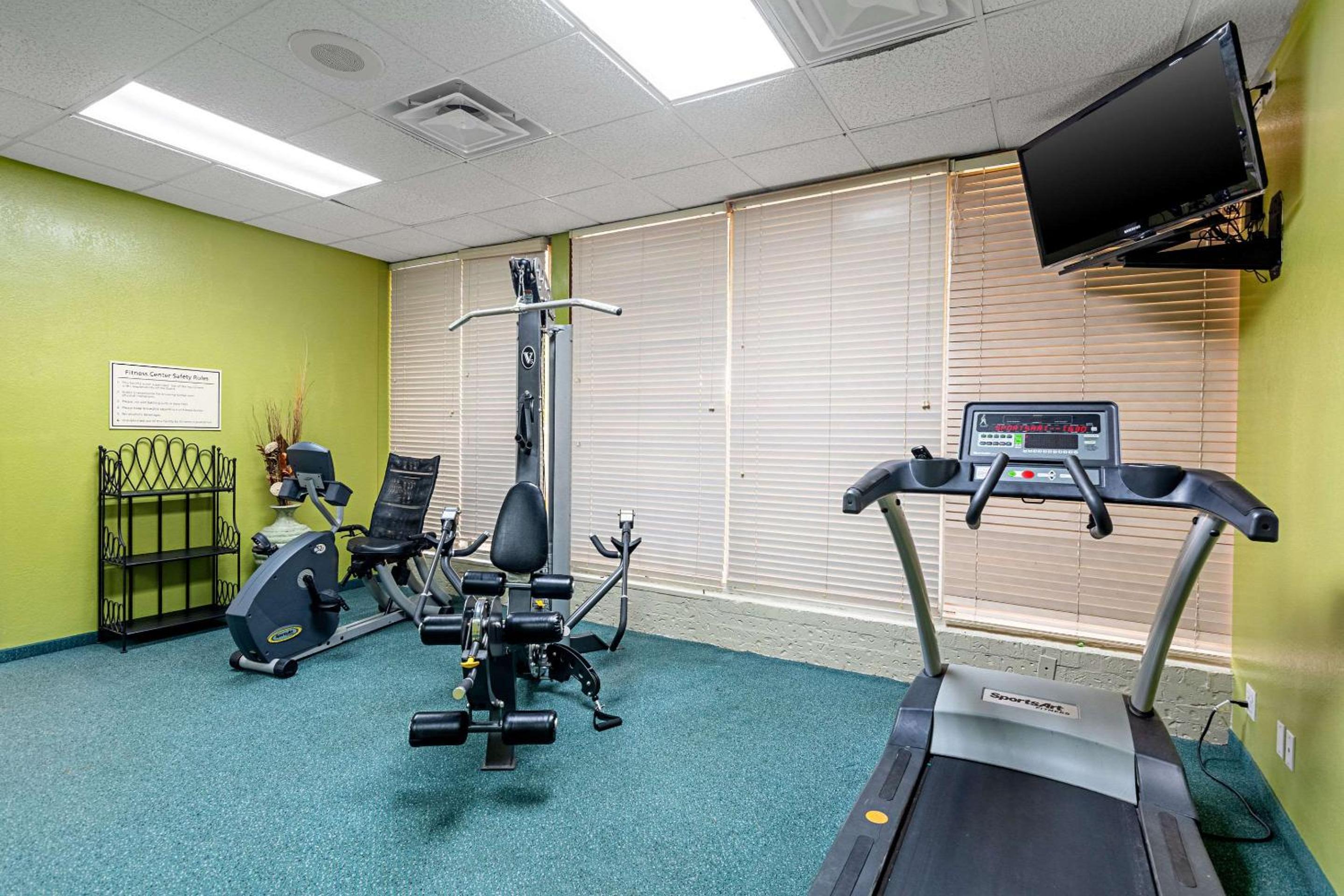 Huntsville Vacations - Rodeway Inn - Property Image 5
