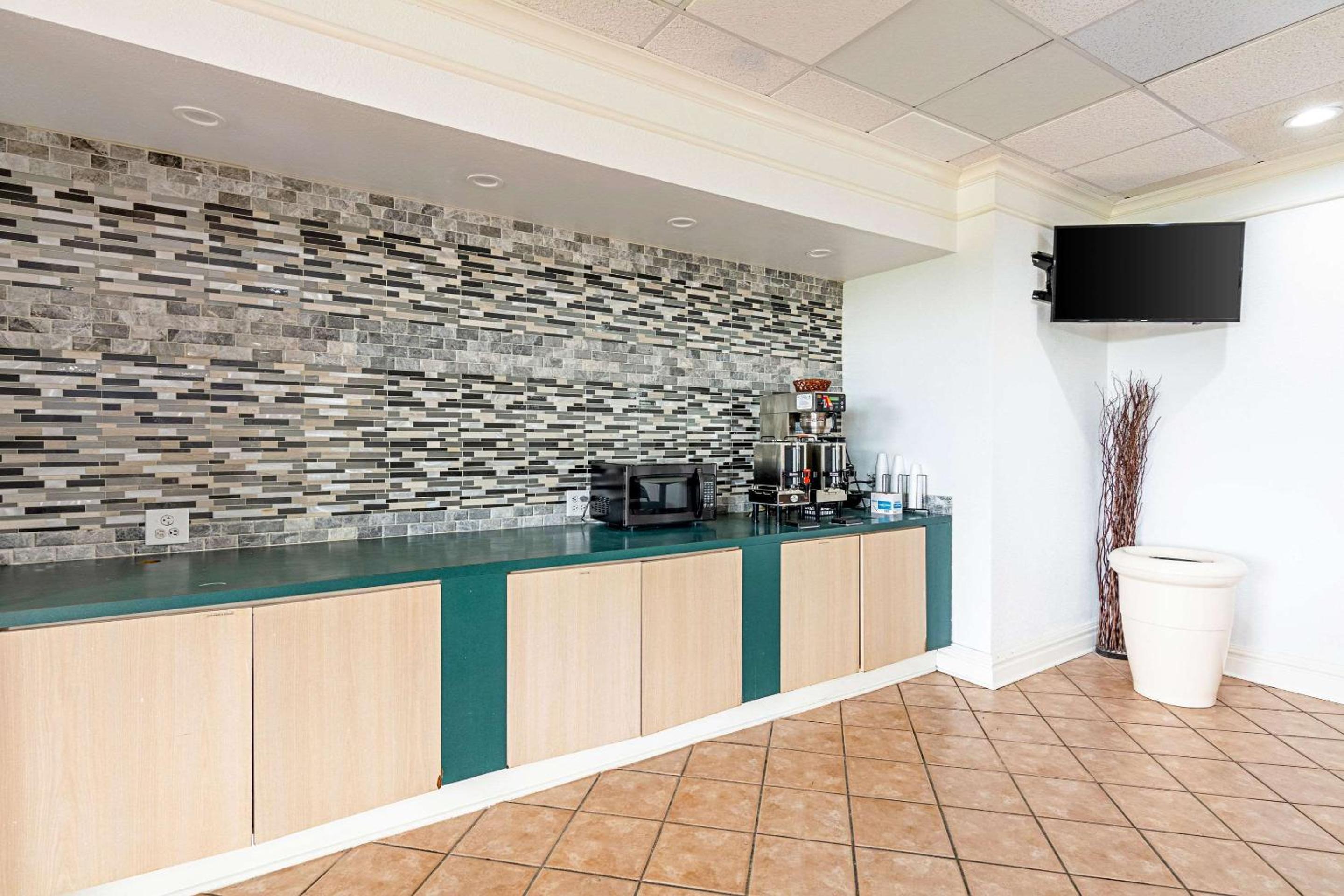 Rodeway Inn, Photo 37