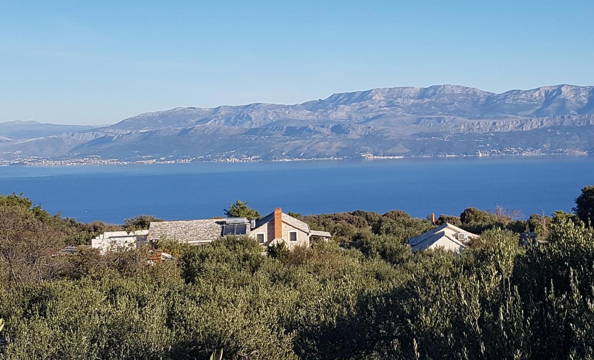Stone Villa Olea - Holiday house in olive grove view 3