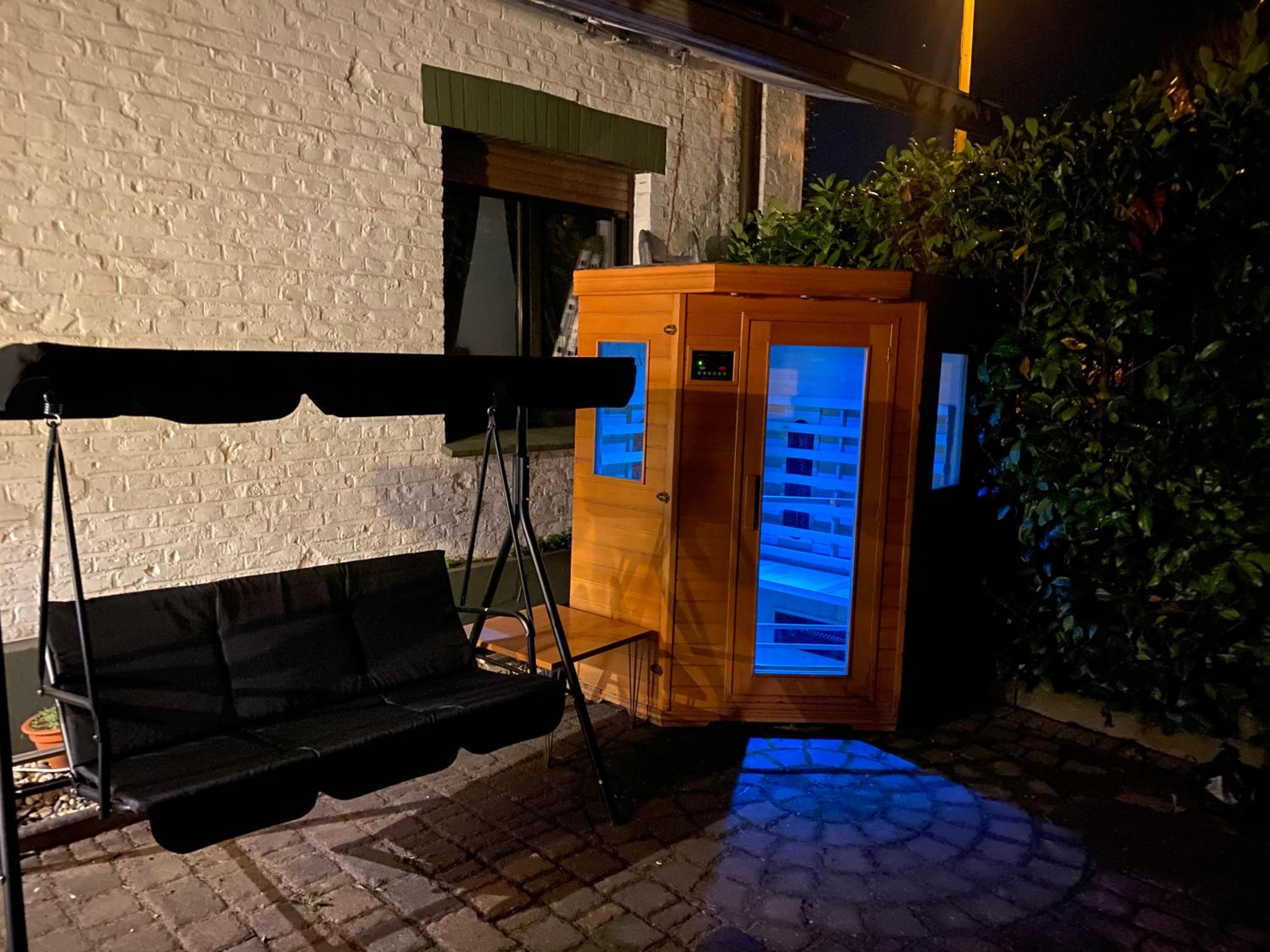 Hotel Wohnen Direkt An Der Rheinpromenade Mit Whirlpool Und Sauna