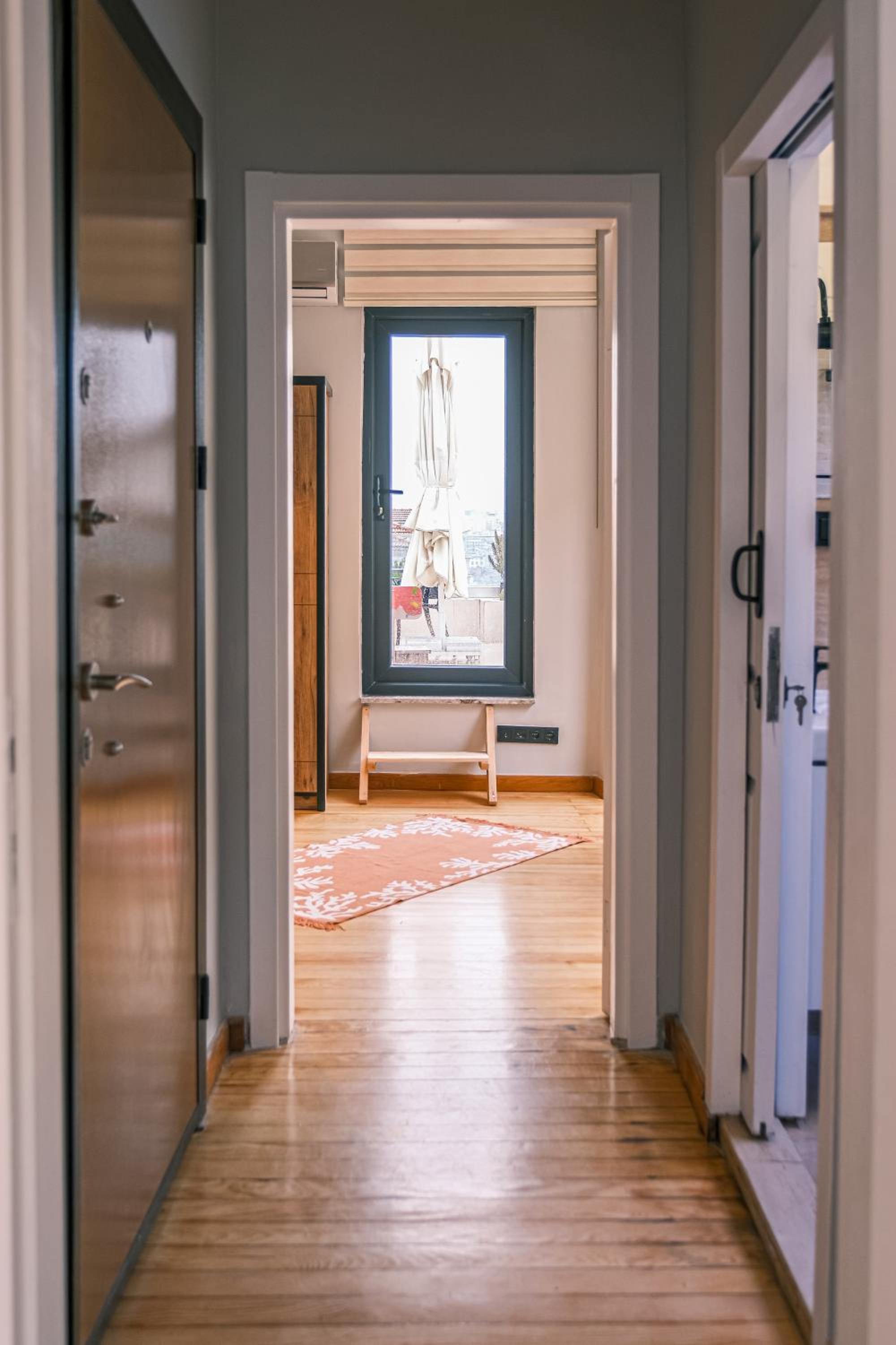 No 8 Galata - Image 6