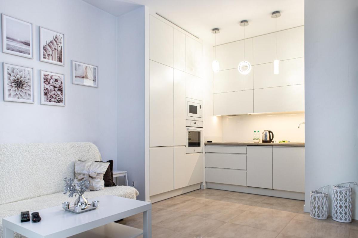 Wola Glamour Apartment view 5