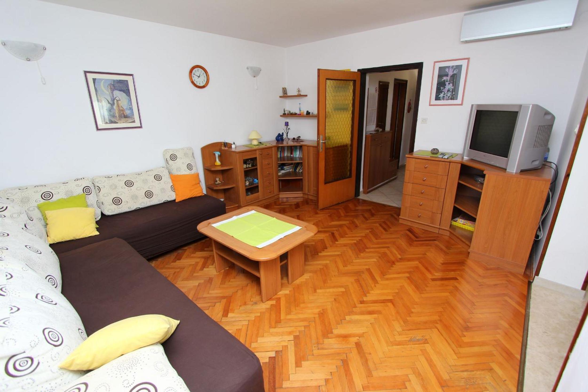 Apartments Lara