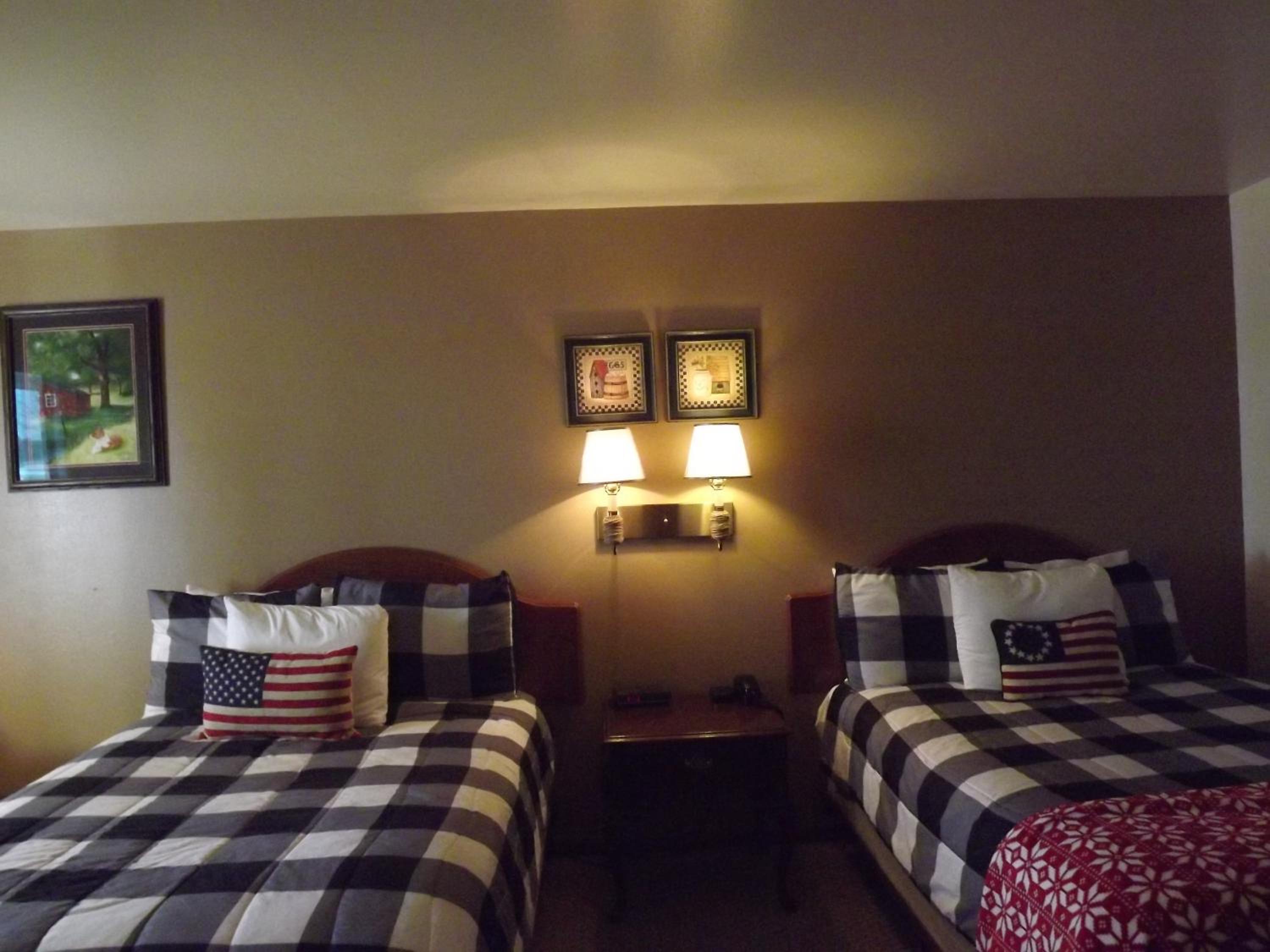 Crest Country Inn