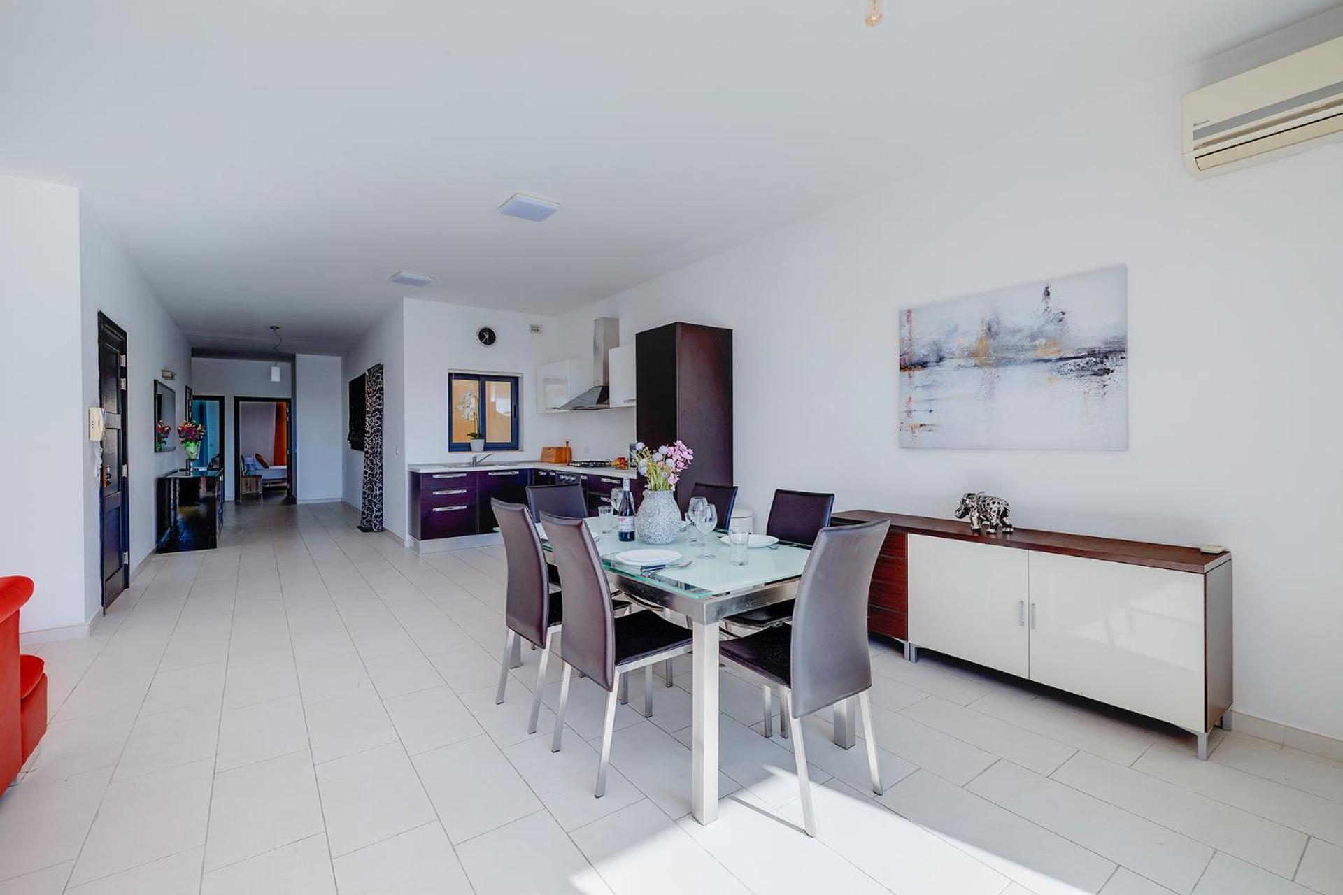 Marvellous Apartment with Valletta and Harbour Views view 4
