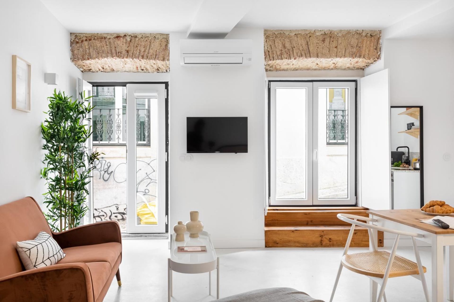 GuestReady - Bright studio near Money Museum view 3