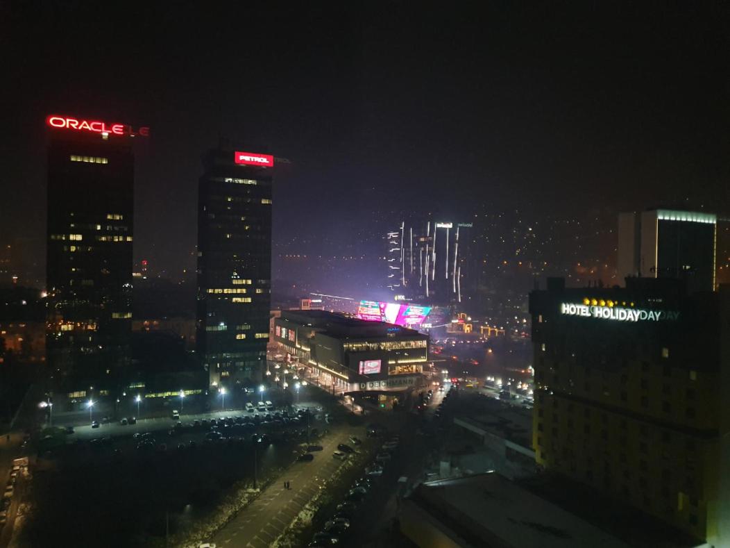 UNIT4SIX view 4