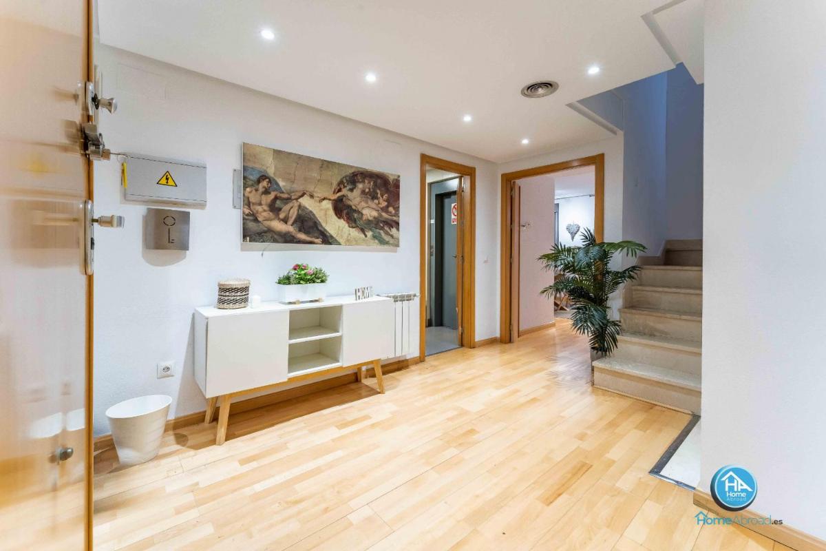 Super Deluxe Villa with FREE Parking Madrid Center photo 5