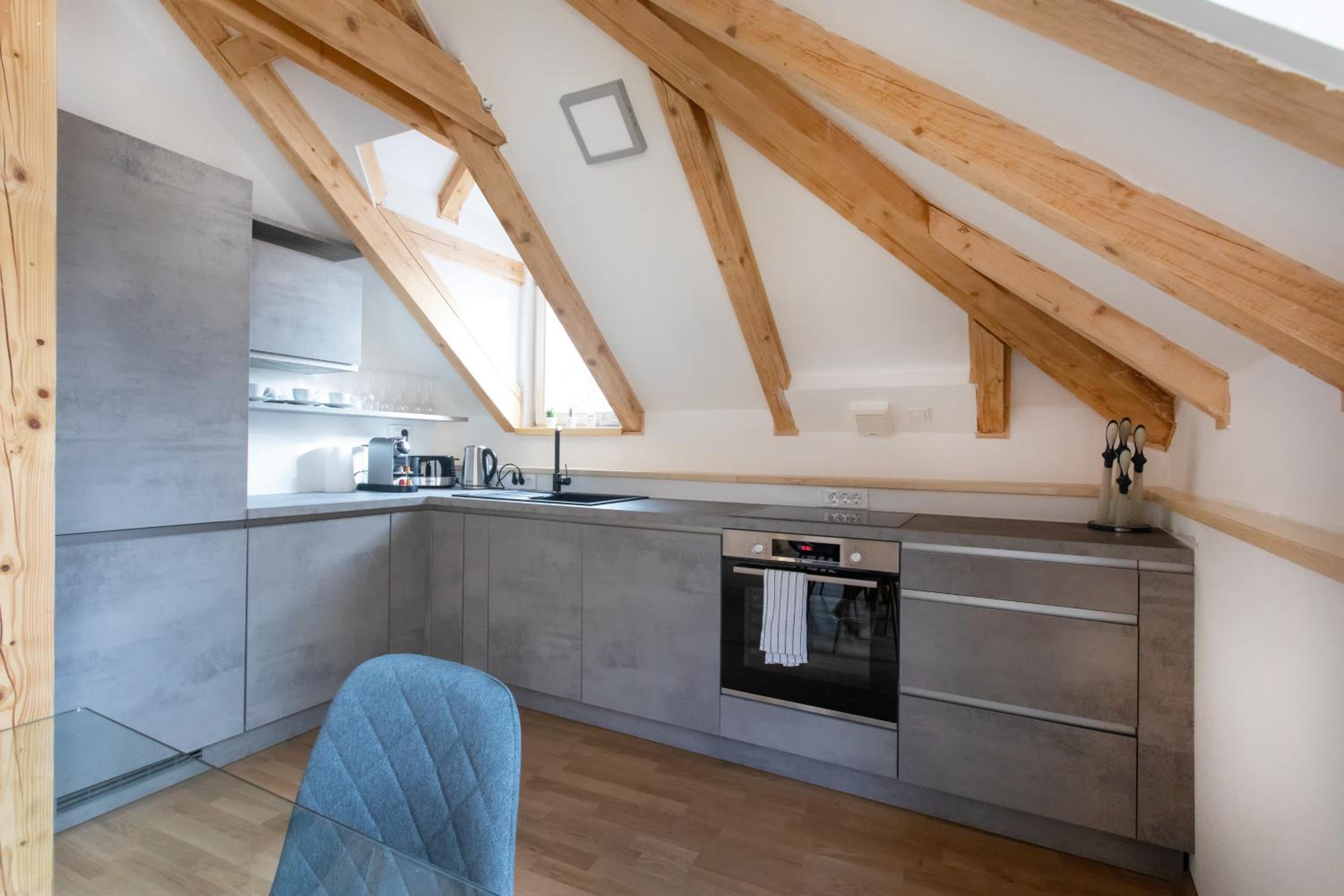 Bright & Spacious Loft In The Heart Of Old Town view 2
