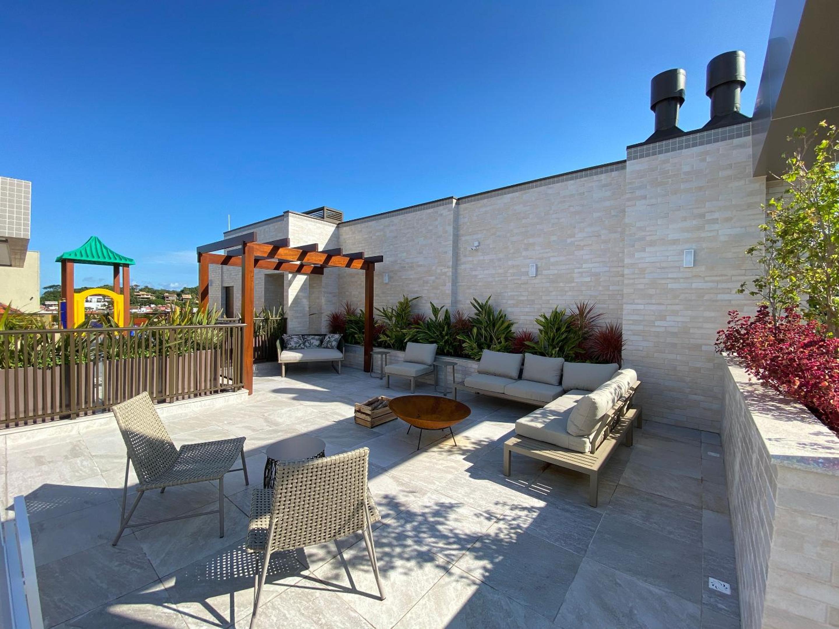 Sunrise Apartment for Rent with 2 suites