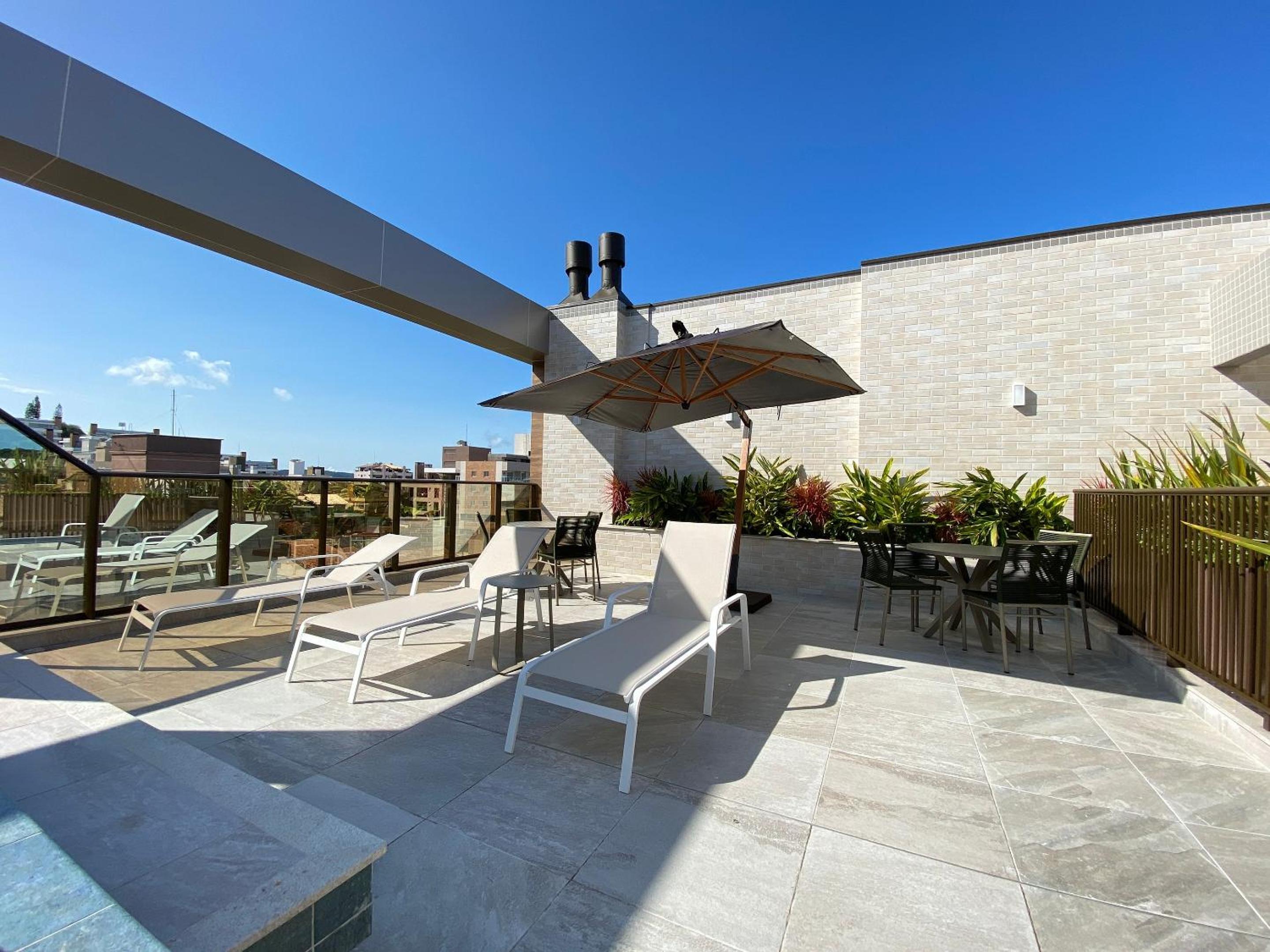 Sunrise Apartment for Rent with 2 suites