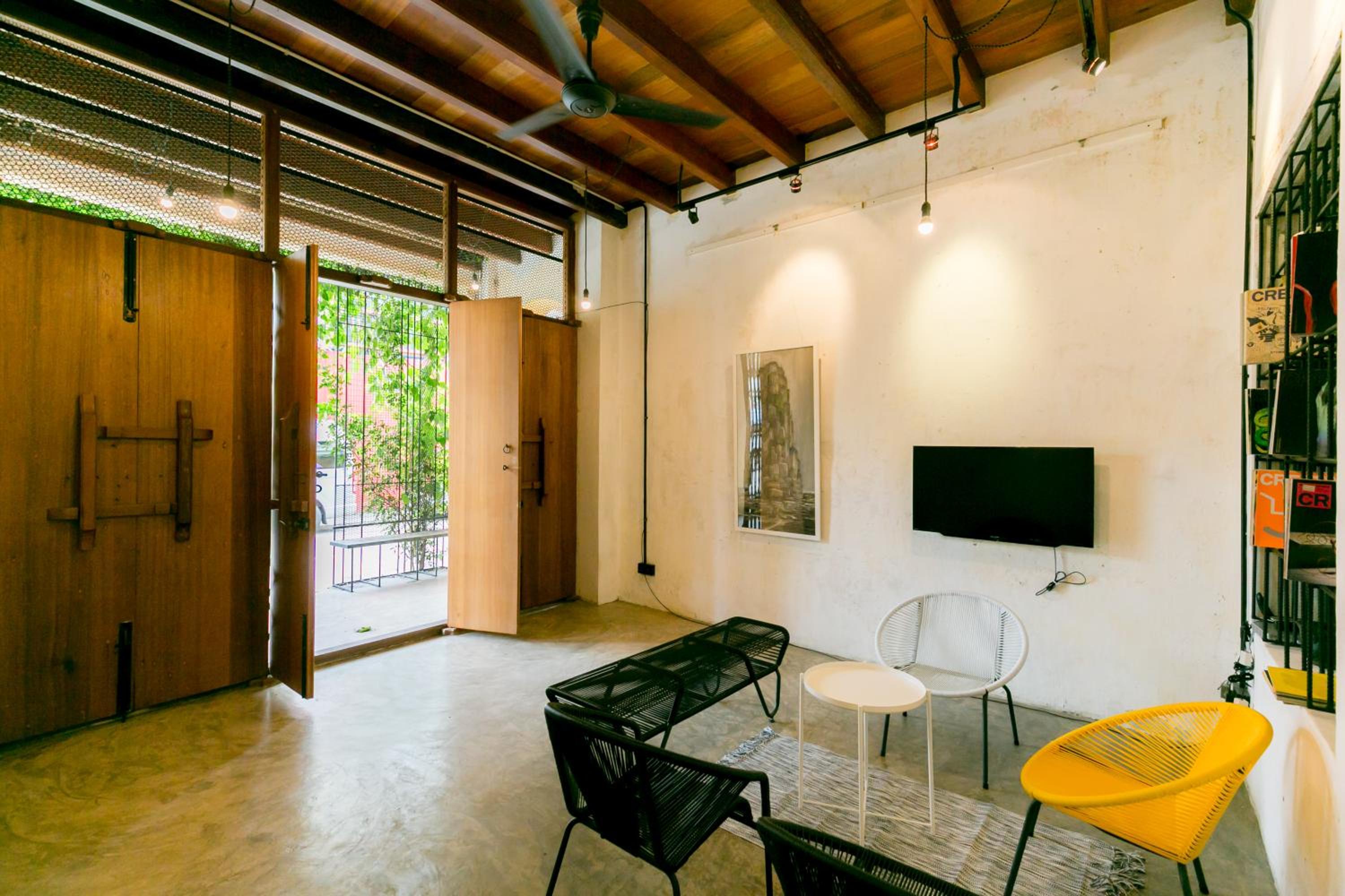 Central Georgetown - Loft House photo 2