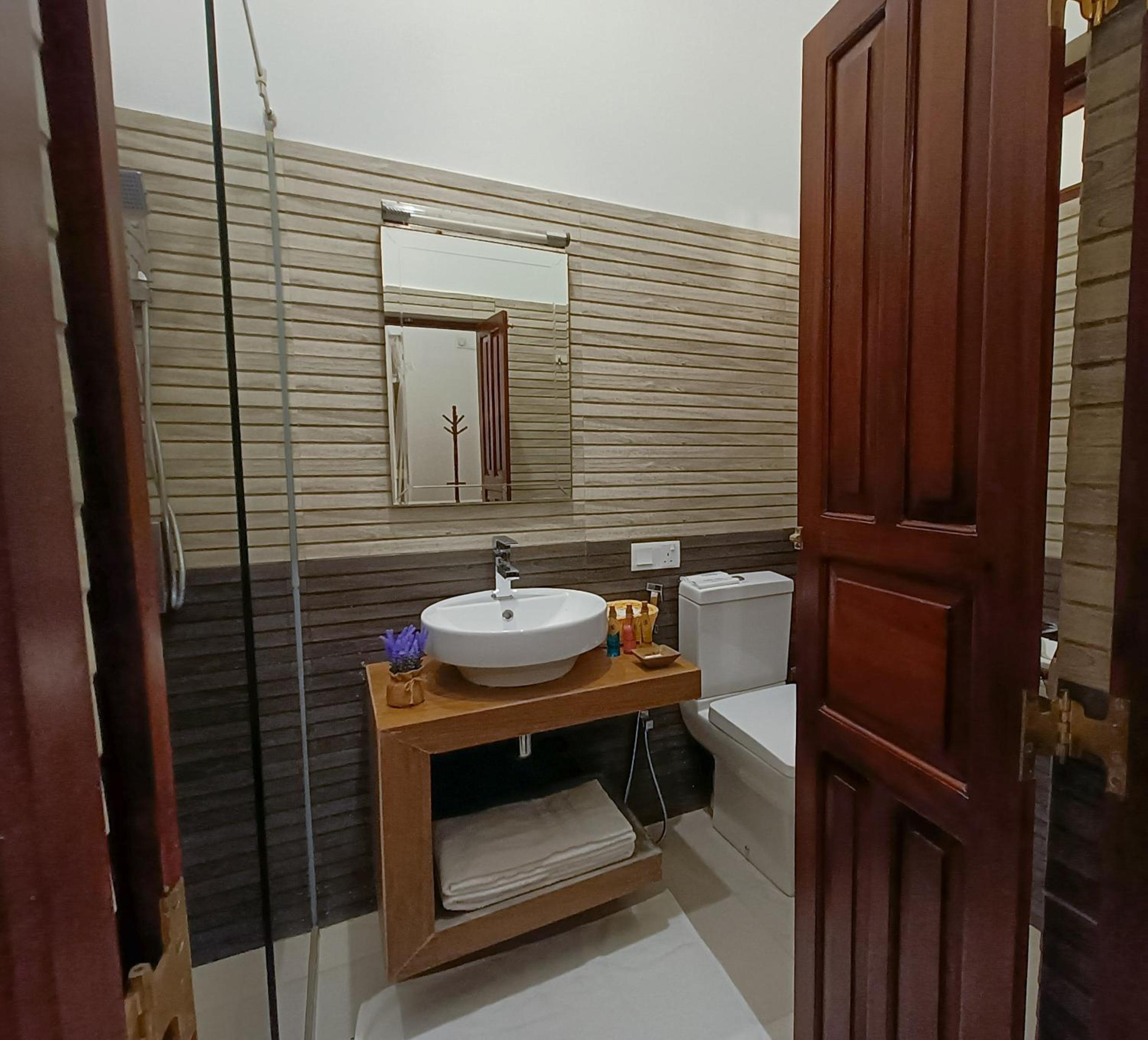 Zee Golf Affordable Luxury view 3