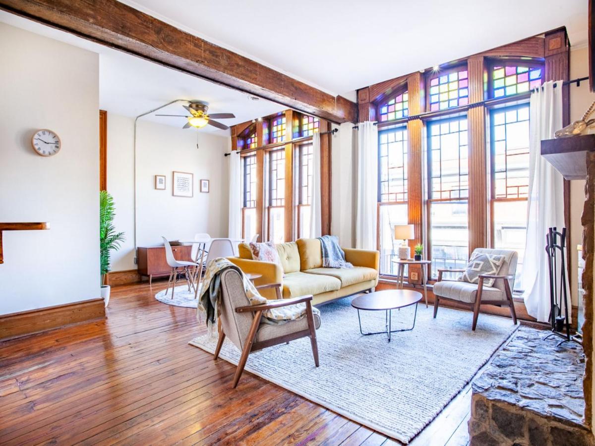 Cozy Old City Loft - Minutes from Market Square view 3