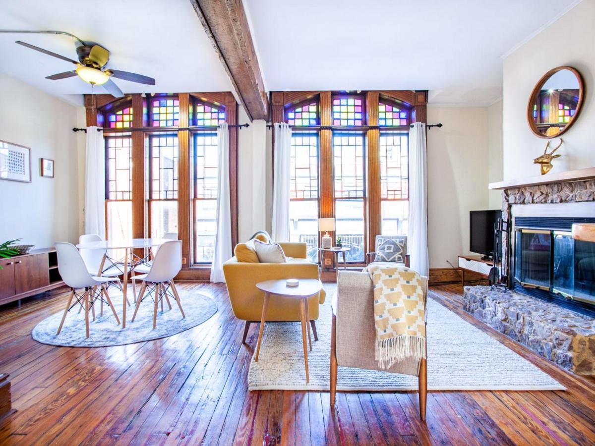 Cozy Old City Loft - Minutes from Market Square view 4