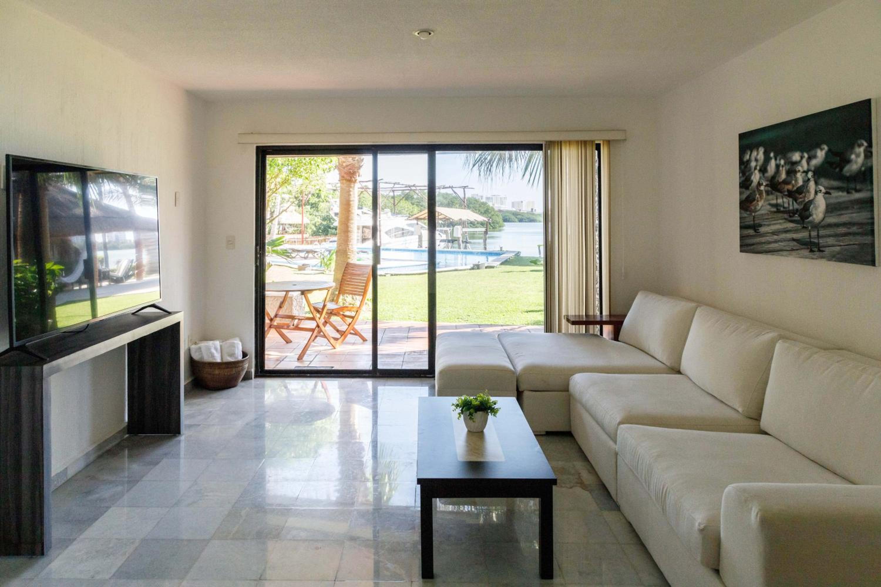 Villas La Marina