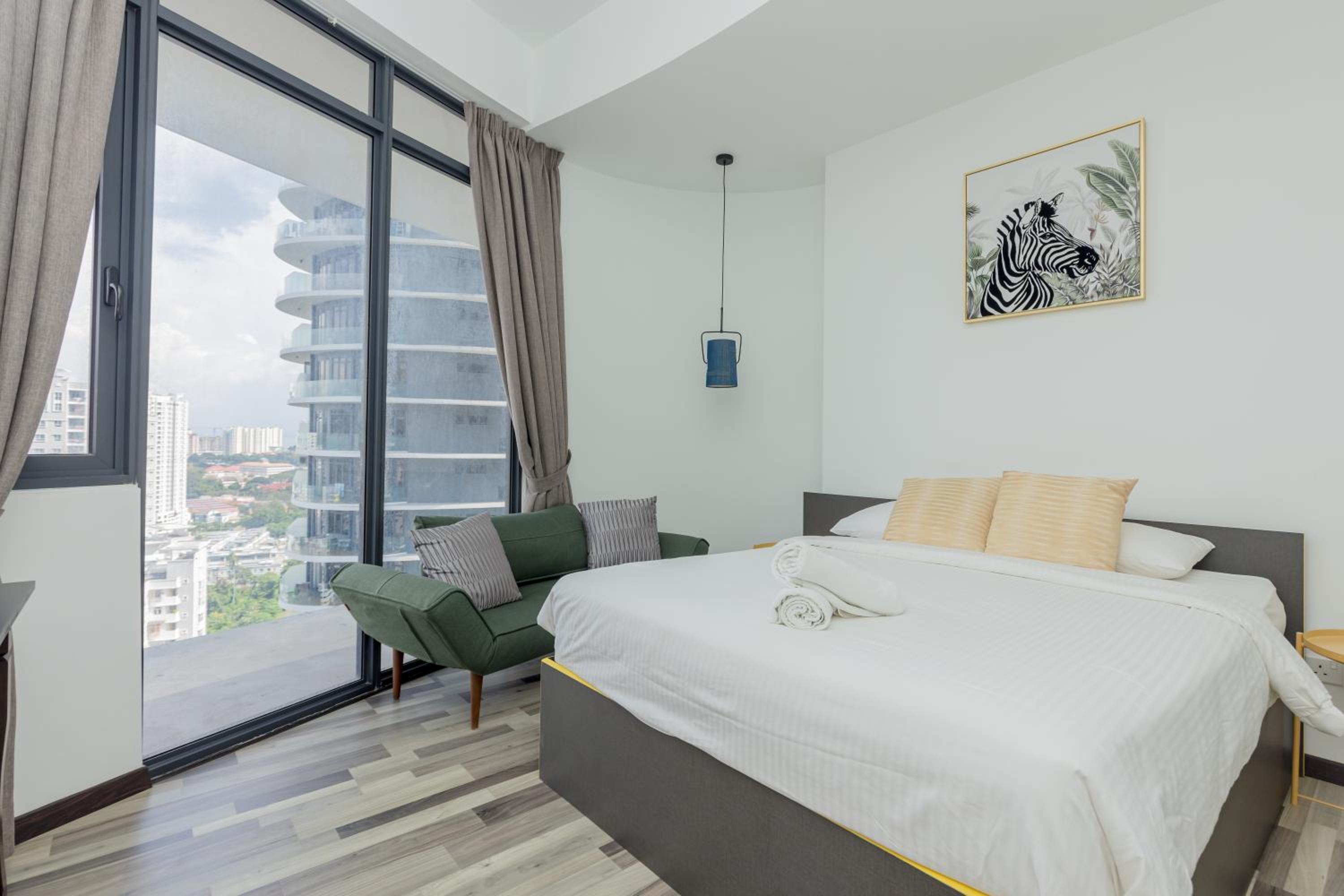 ArteS Suite Penang, by HOMEY