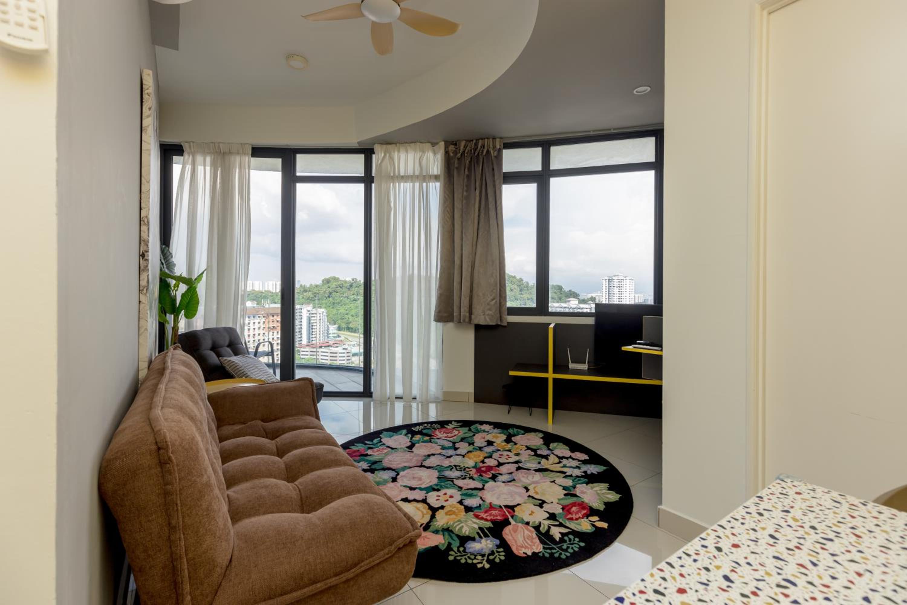 ArteS Suite Penang, by HOMEY