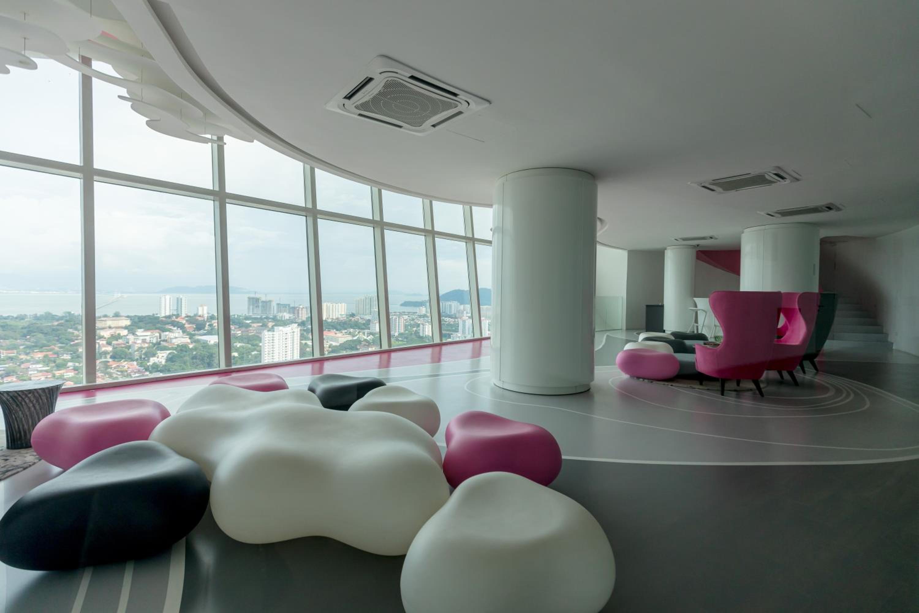 ArteS Suite Penang, by HOMEY