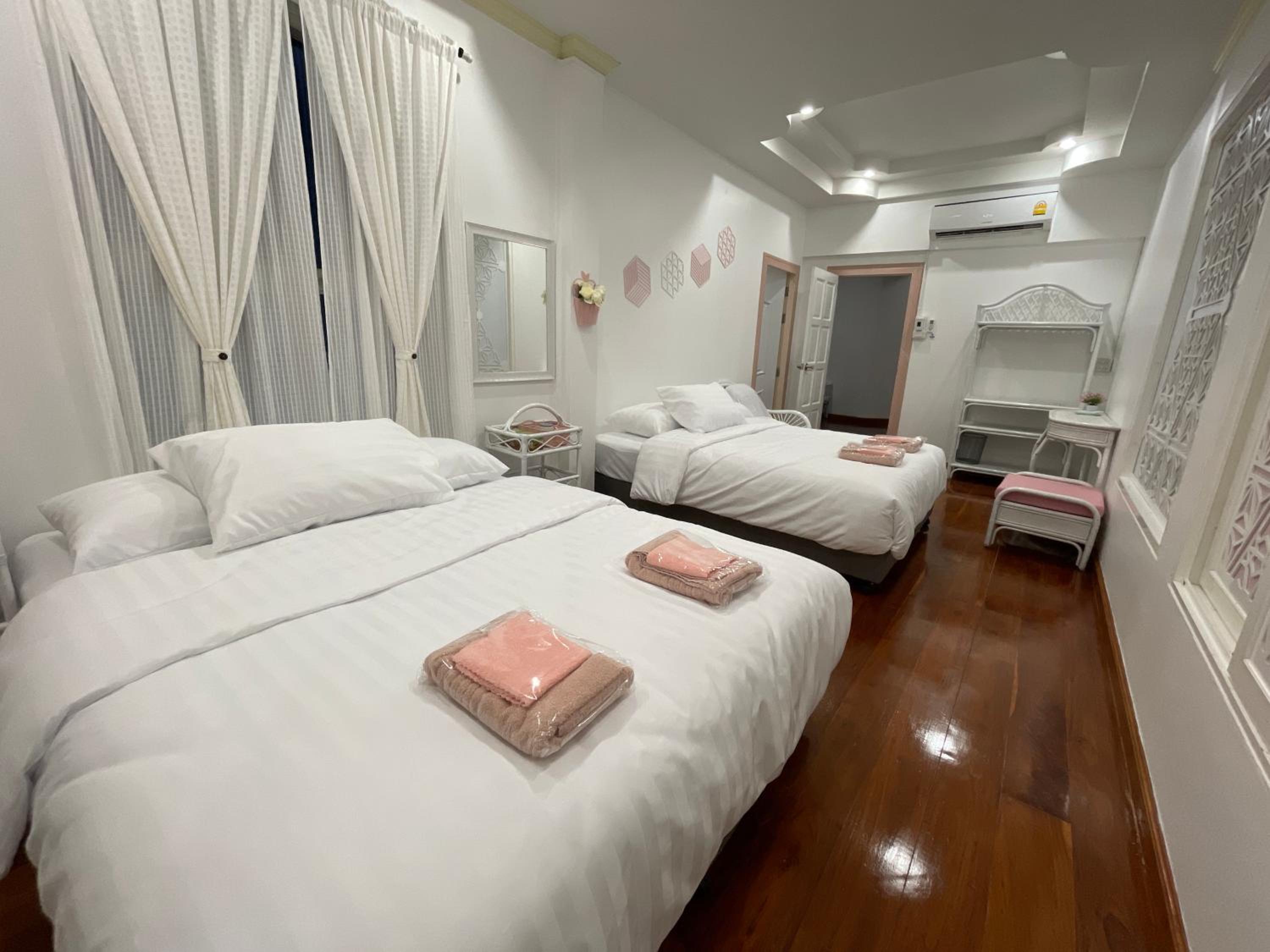 minimal house phichit