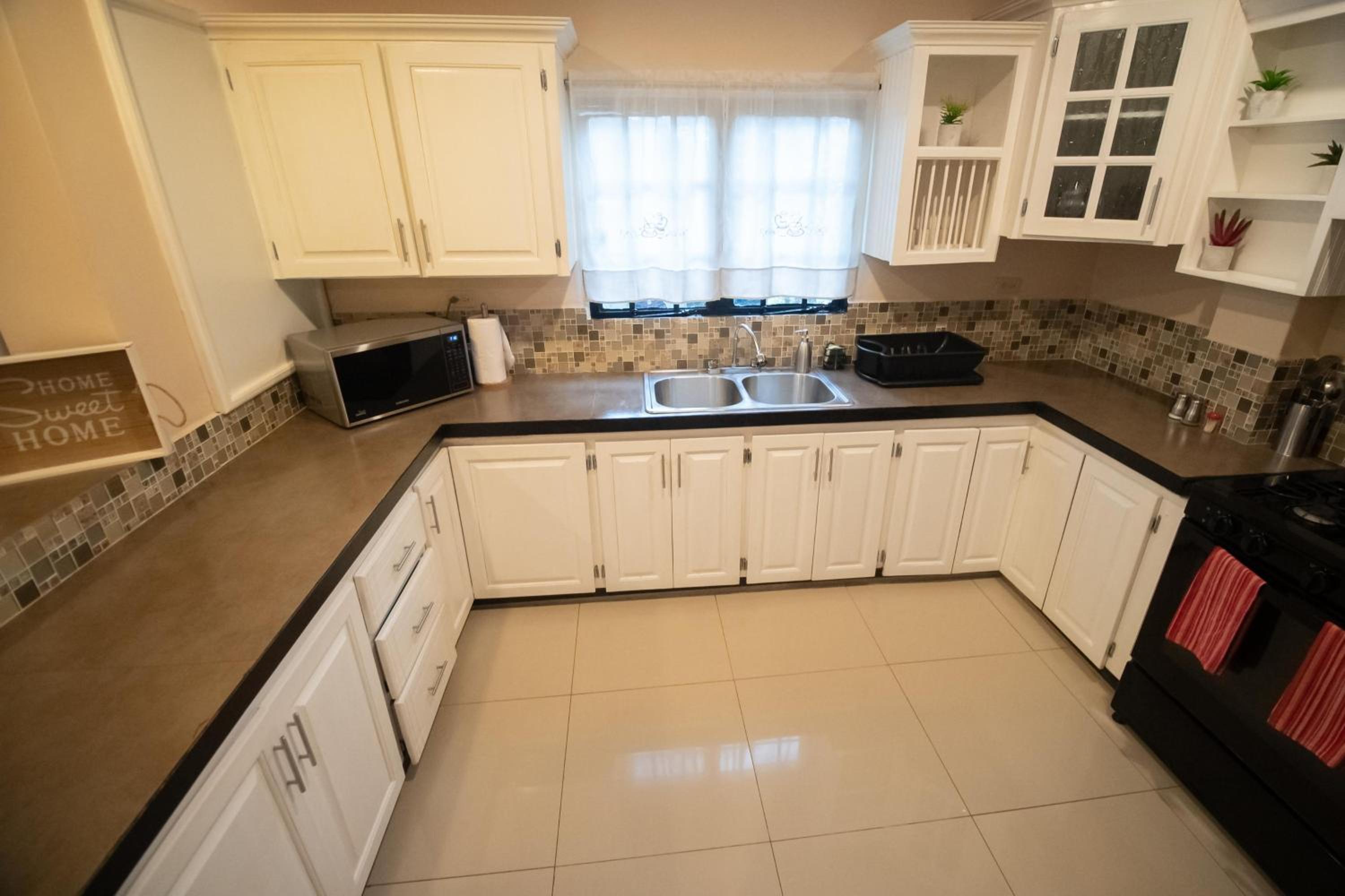 Stacys Place #1 2 Bedroom Apartment