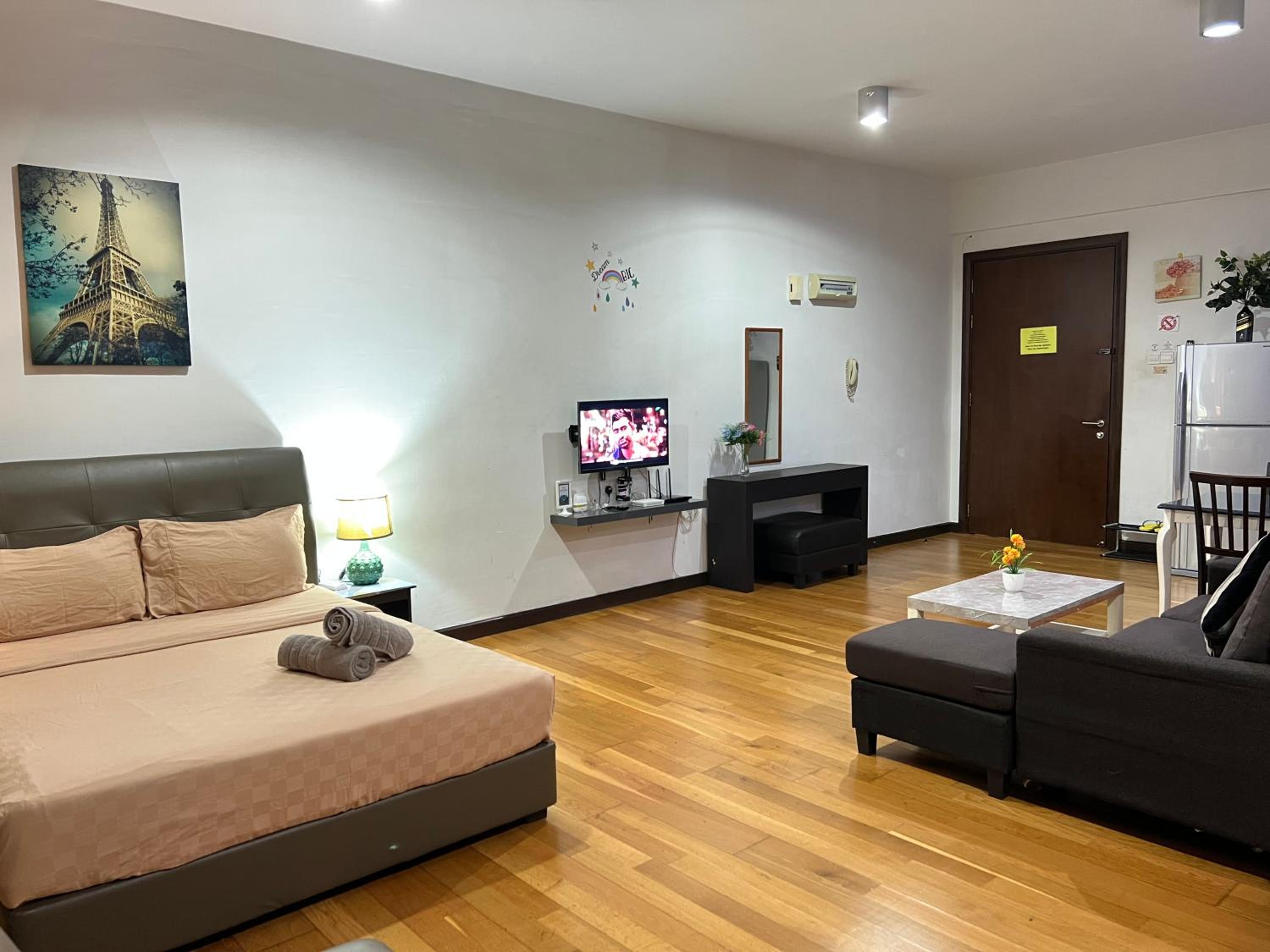 Regalia Suites Skypool View KLCC by Enjoy your stay