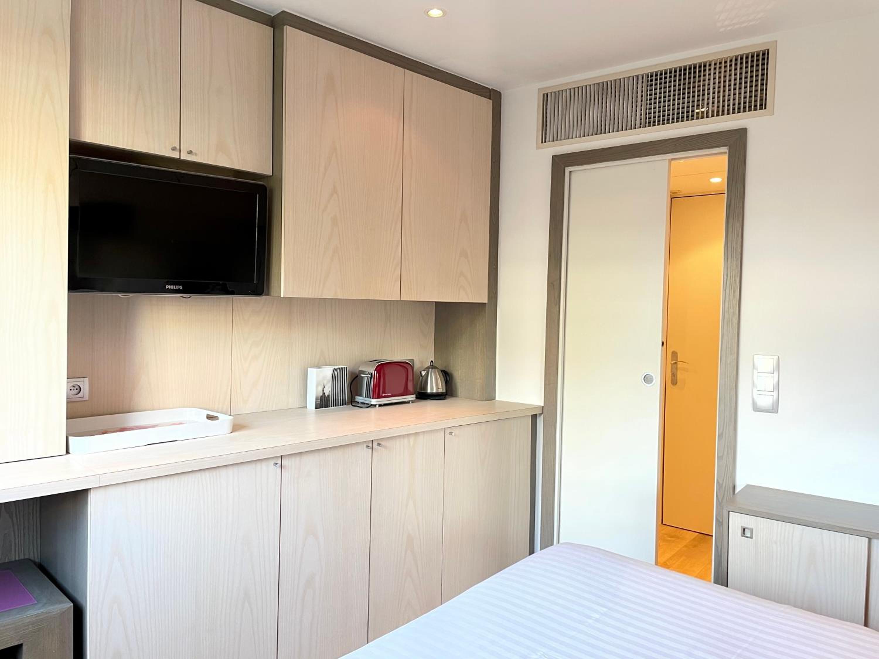 Chambre idéalement située à 50m de la Croisette photo 3