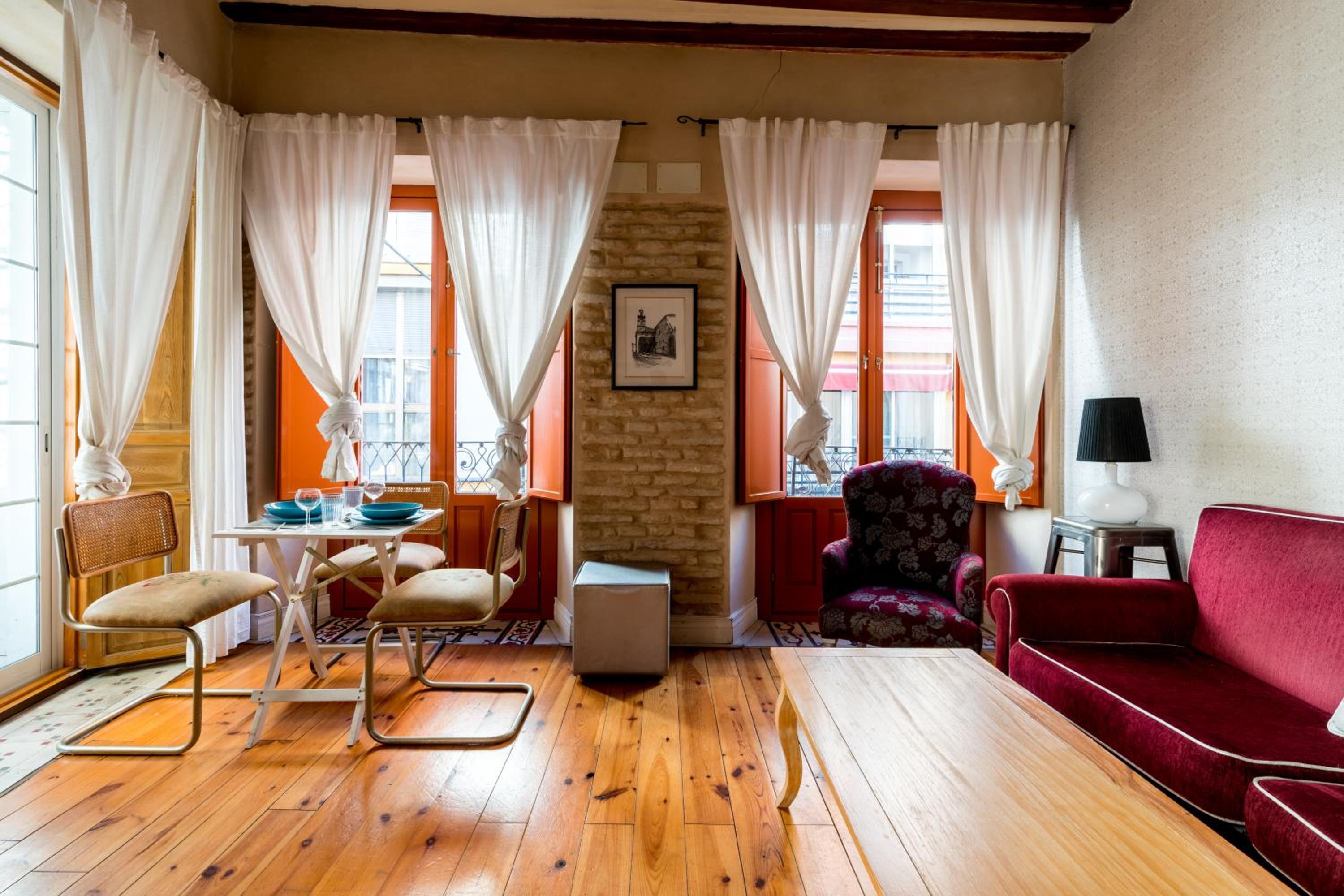 Alameda Suites Apartments