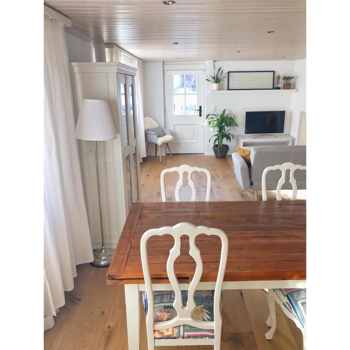 Hotel Cozy & Warm Apartment In Oberageri