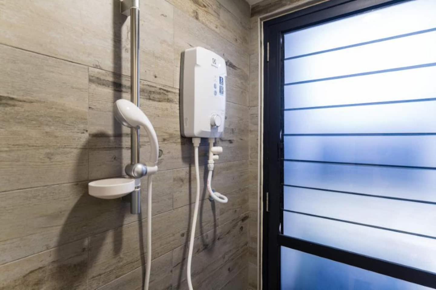 Arte Mont Kiara 3pax Jacuzzi Pool Gym near MITEC Matrade