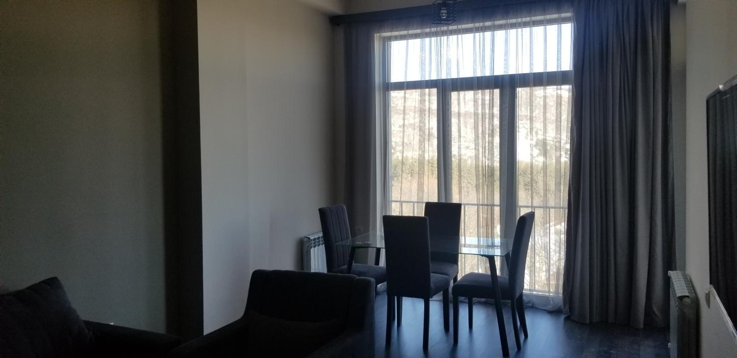 Areg's house, warm apartment in Kechi house