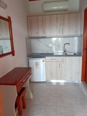 Zorbas Rooms view 5