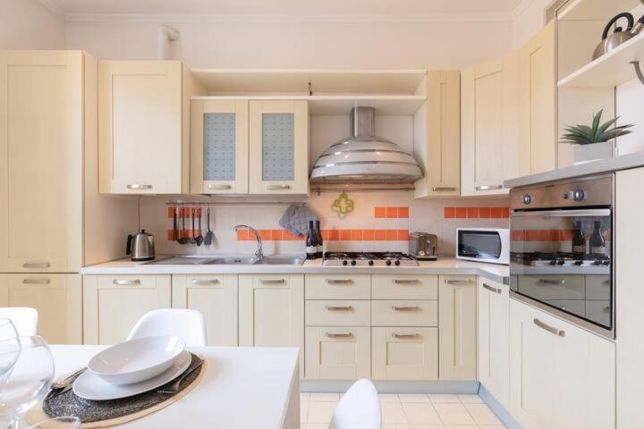 Elegant Aparment Vittorio City Center